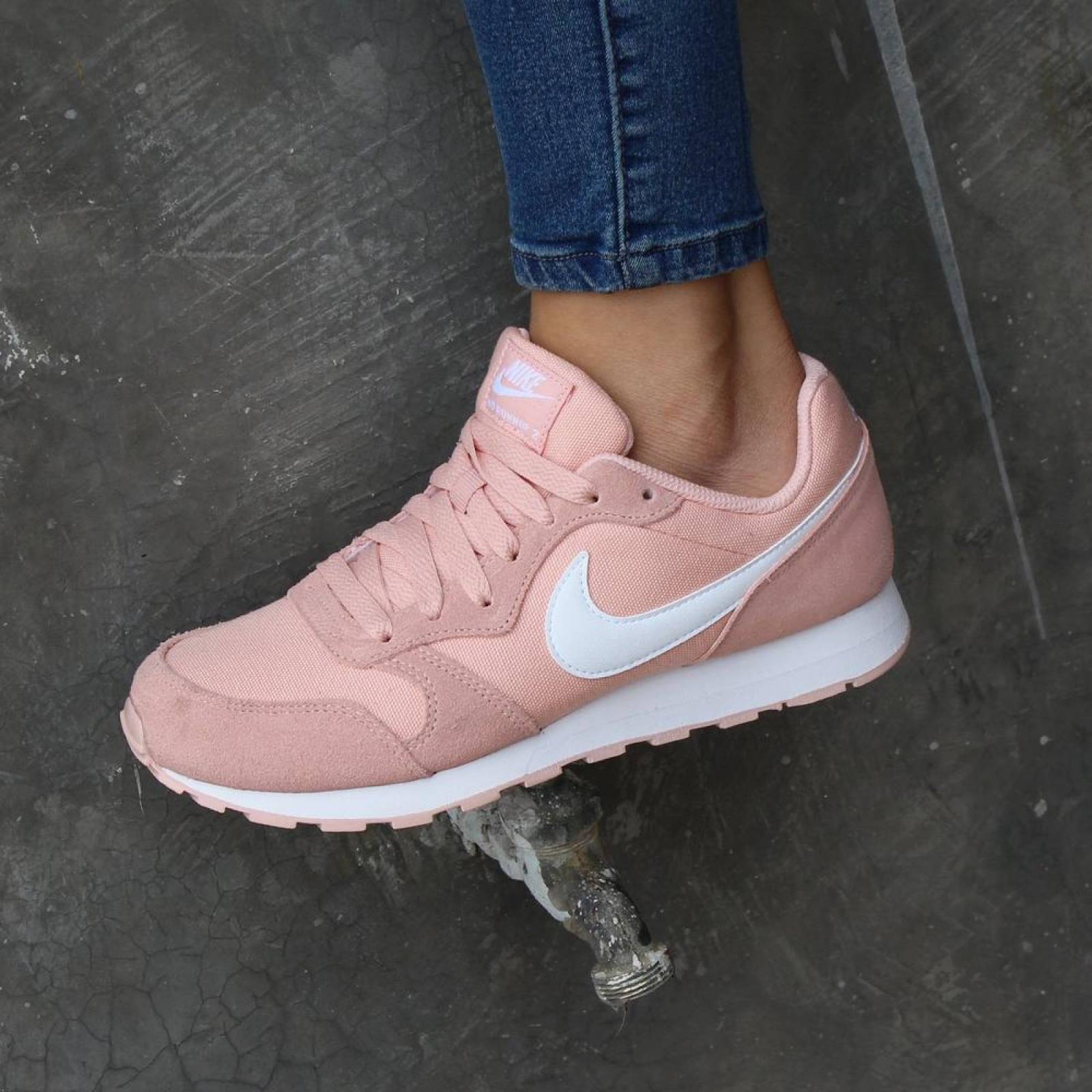 Tenis Nike MD Runner 2 PE - AV5110600 - Rosa - Joven
