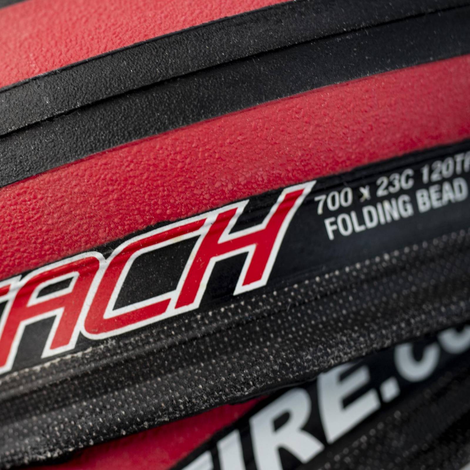 Llanta Bicicleta Rodada 700 x 23 K1092 Kountach Rojo Kenda 