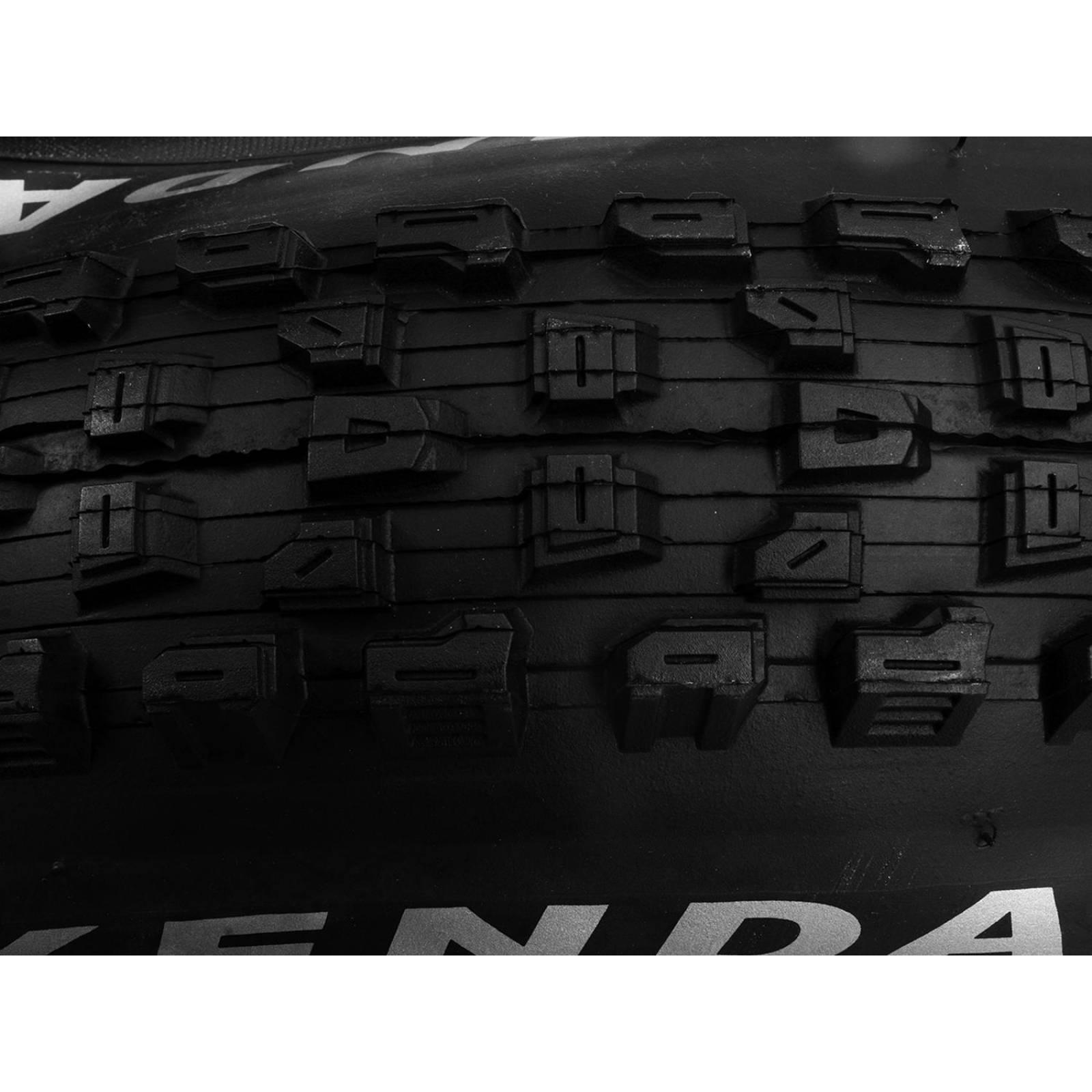 Llanta para bicicleta R26 x2.10 negra BlueGroove K1012 Kenda 