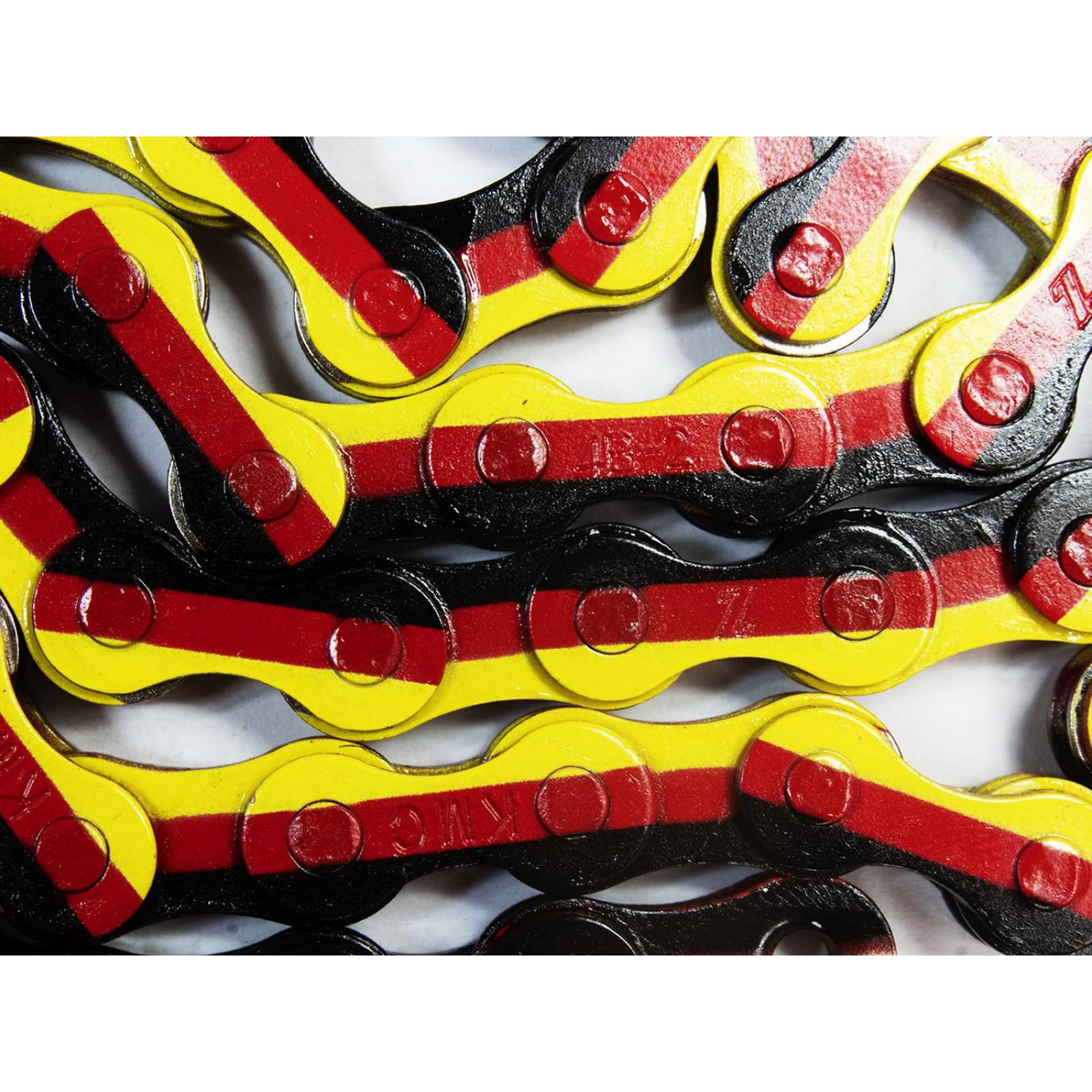 Cadena para bicicleta 1 velocidad 112L negro Z6 10h KMC 