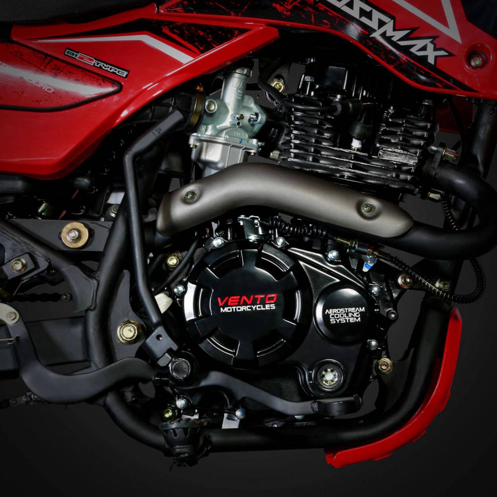 Motocicleta Crossmax 150 CC Vento Color Rojo con negro