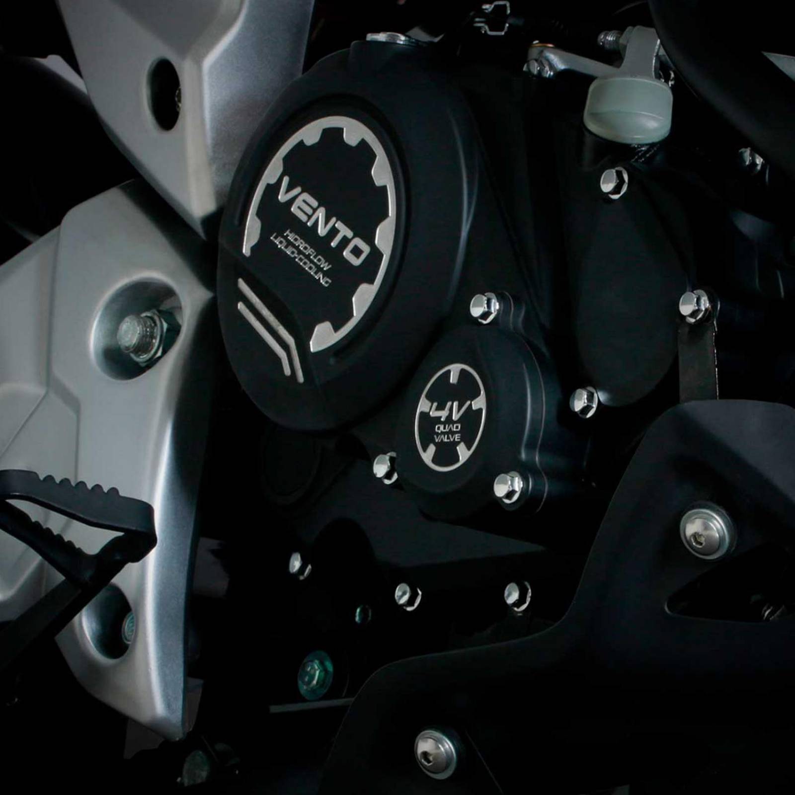 Motocicleta Vento Alpina 300 Negra Roja 2024 