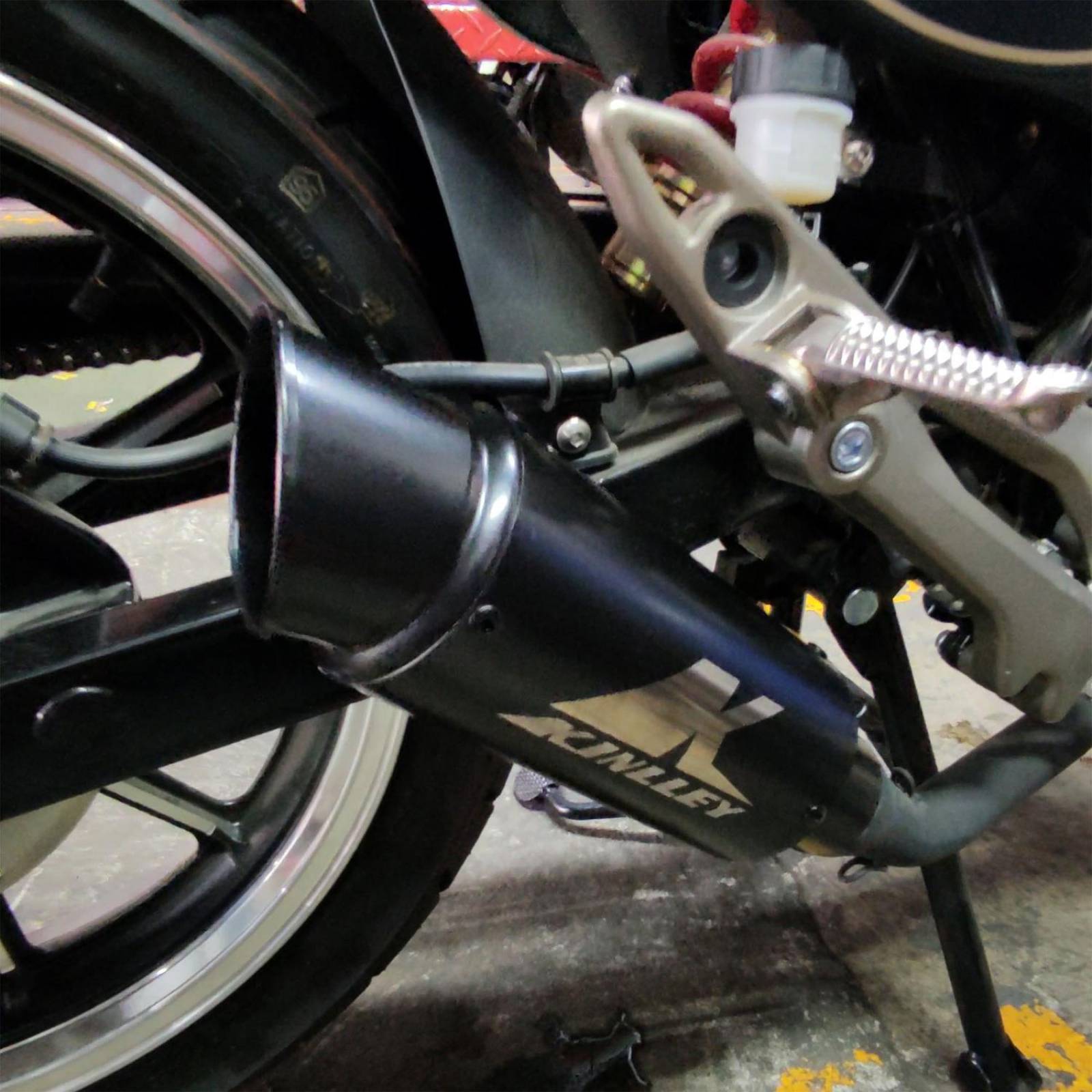 Escape para moto deportivo negro 38/51mm Universal Kinlley