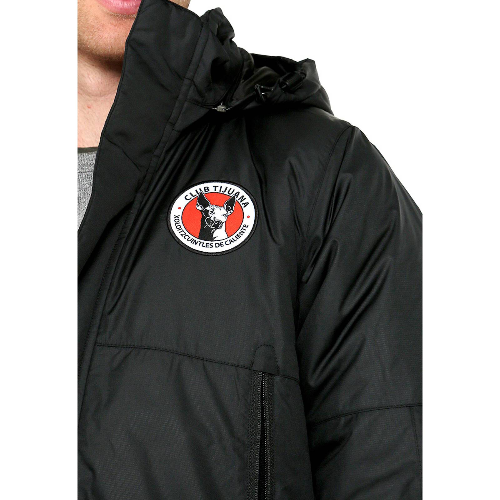 Chamarra Negra by Nike