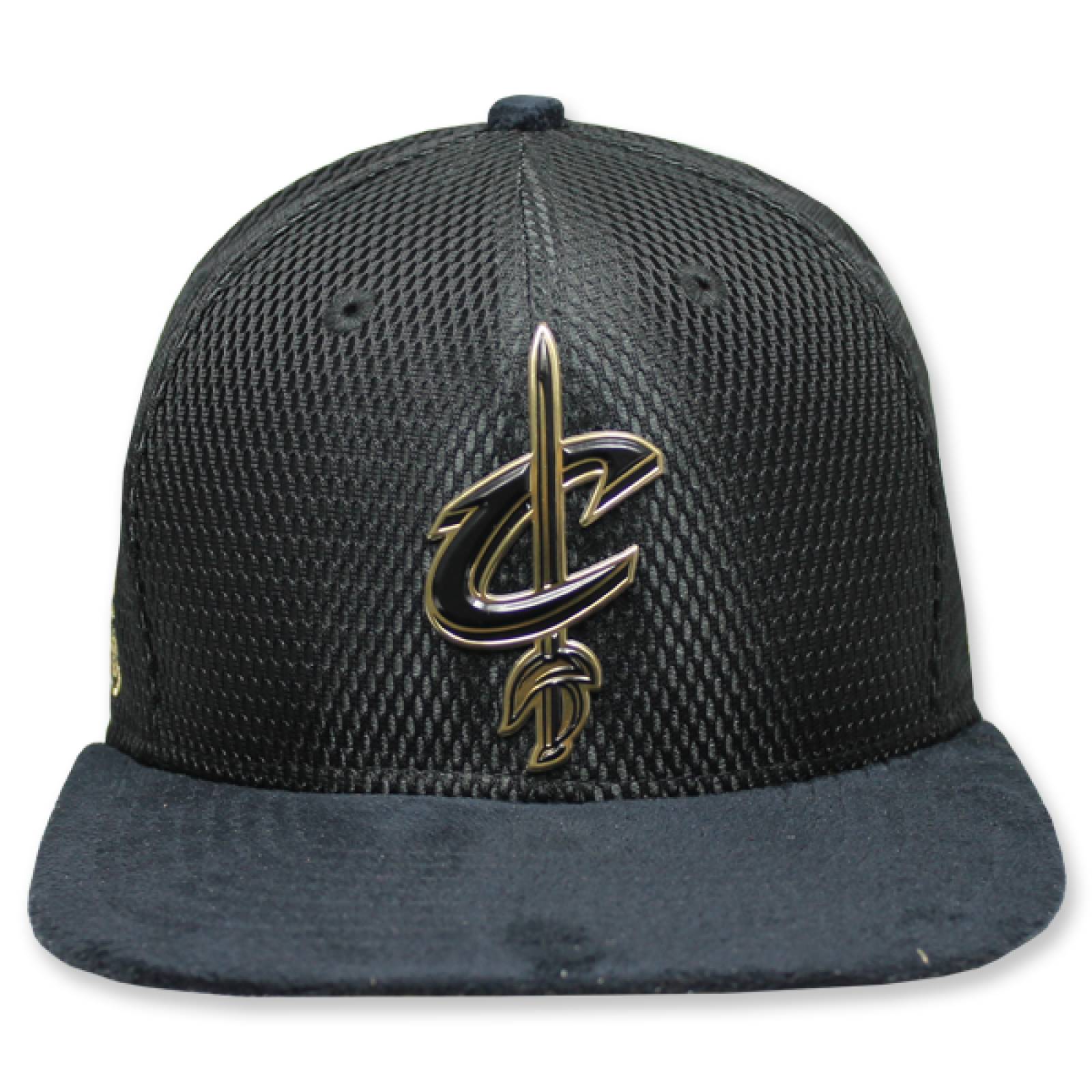 GORRA NEW ERA NEGRO NBA 2017 ON COURT 950 CAVALIERS UNITALLA 