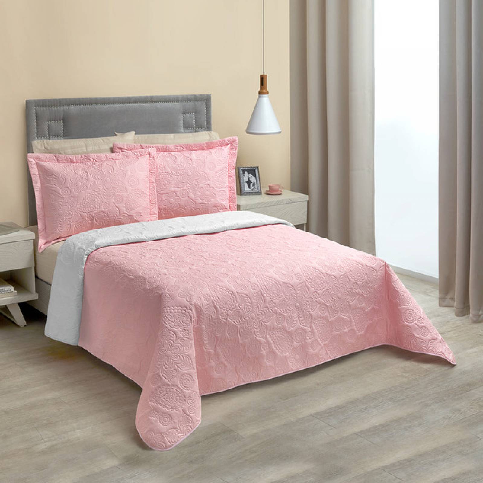 EdredÃ³n Capitonado Dos Vista Matrimonial Rosa Genova.