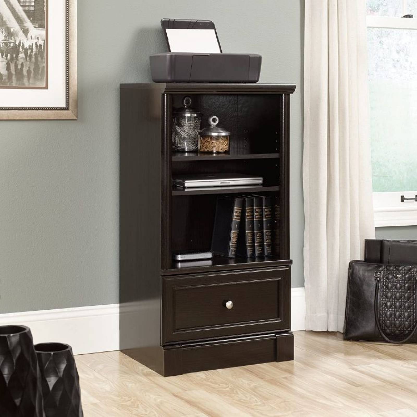 Librero Con Cajón y Repisas Sauder Modelo 417876 Color Chocolate