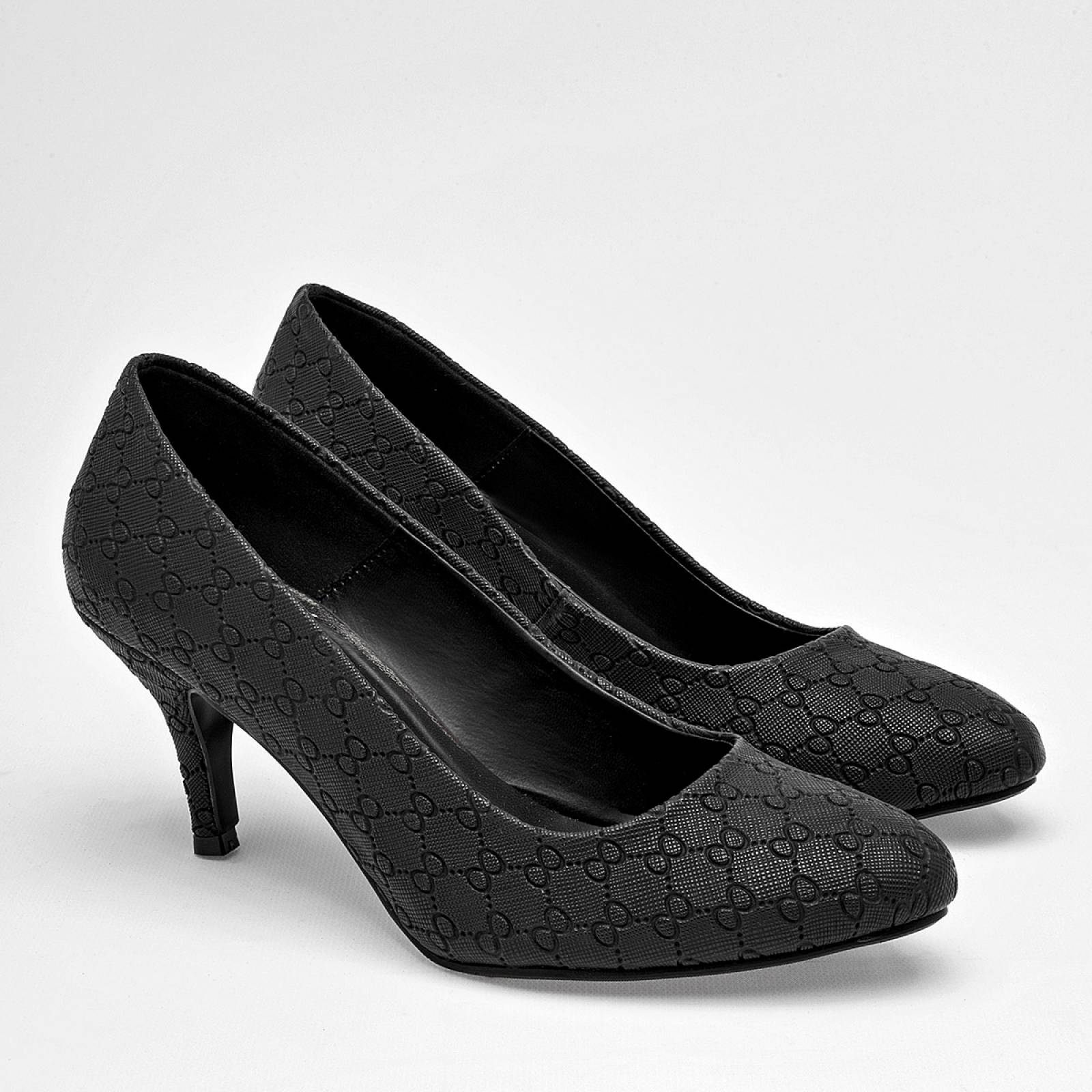 Damita Zapatilla para mujer negro Codigo 126050E