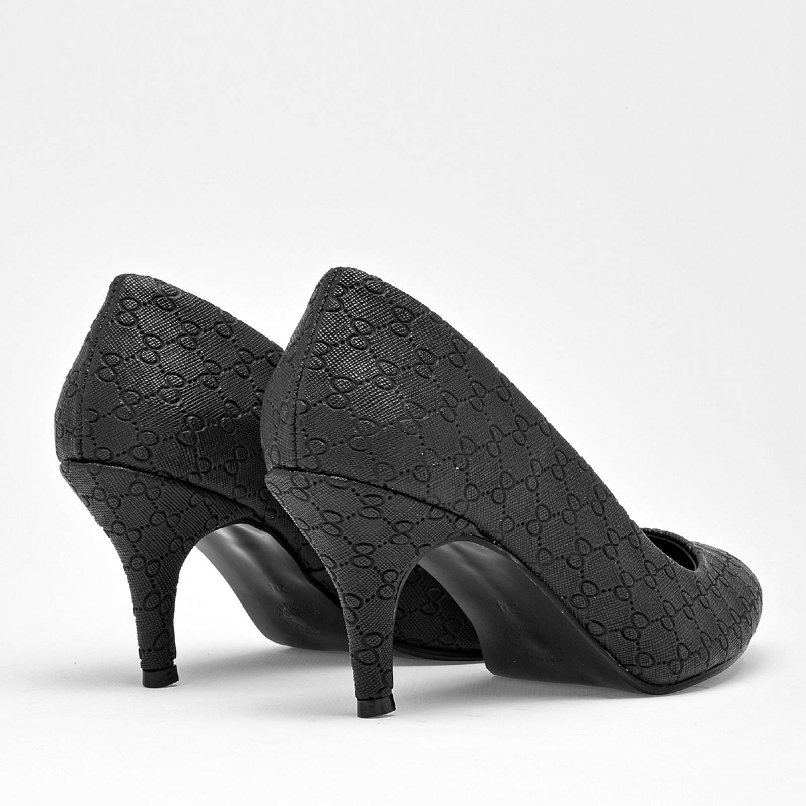 Damita Zapatilla para mujer negro Codigo 126050E