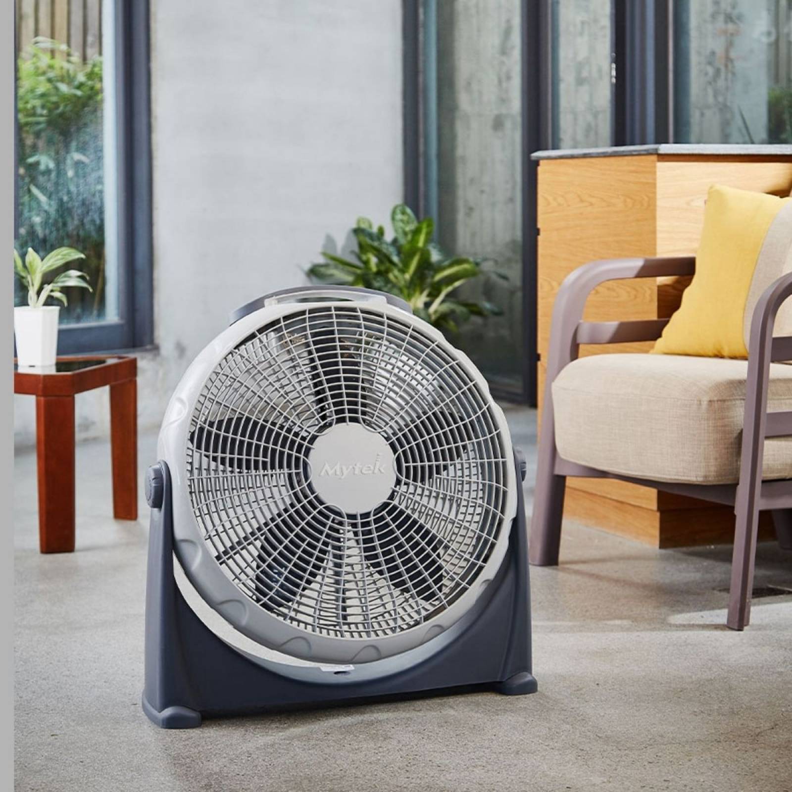 Ventilador de piso 20" Plástico marca Mytek
