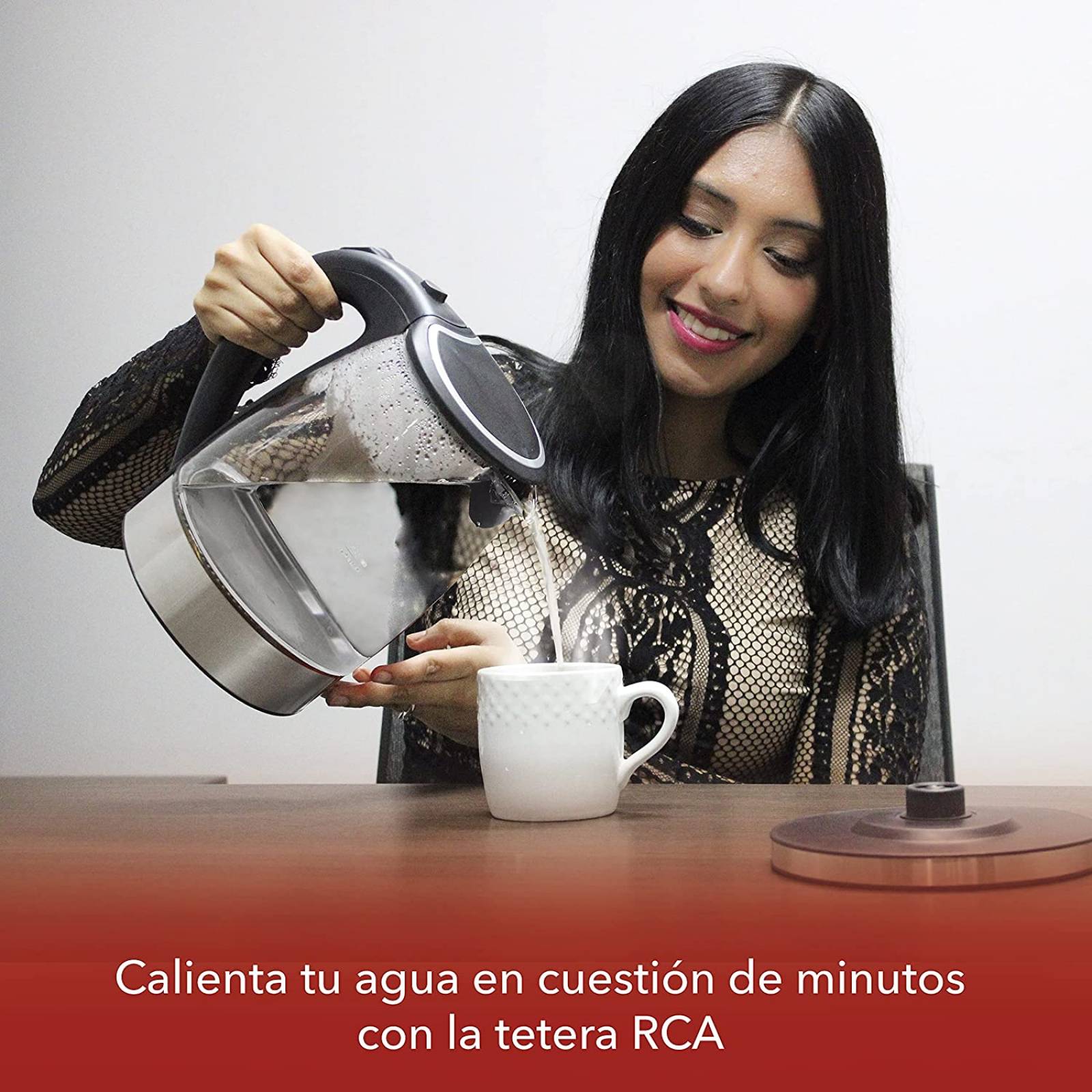 Tetera eléctrica de cristal 1.8 lts marca RCA