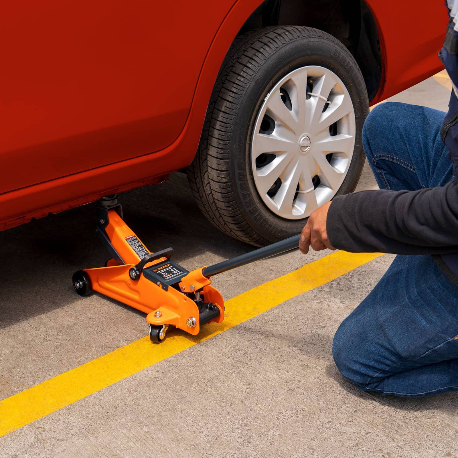 Gato hidráulico ligero 2 toneladas truper