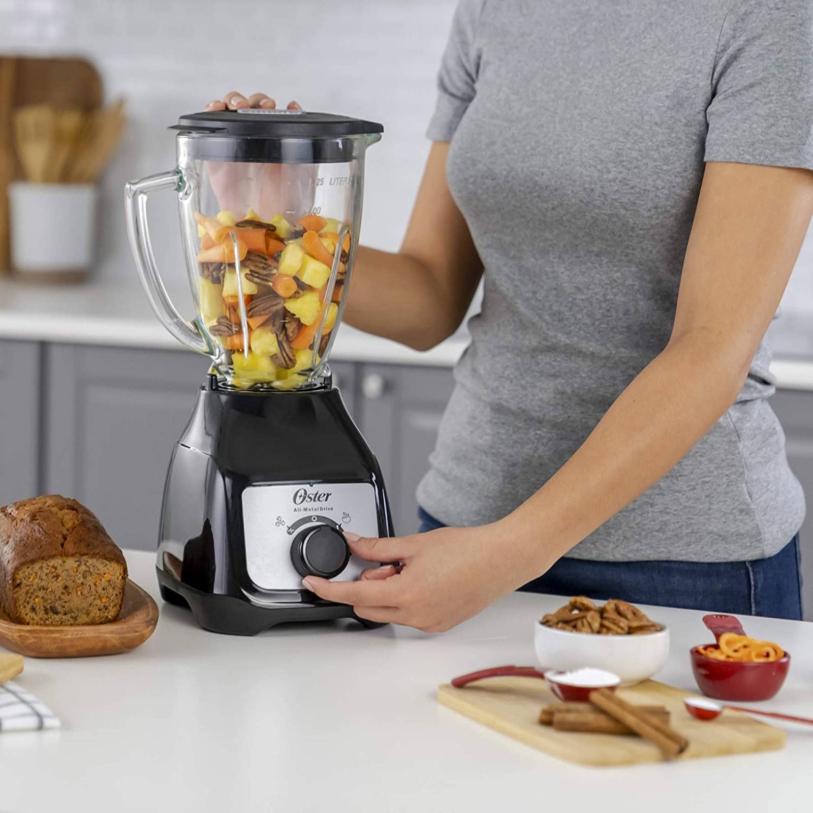 Licuadora oster blstkag-brd-013 kaliman 2v perilla v/vi