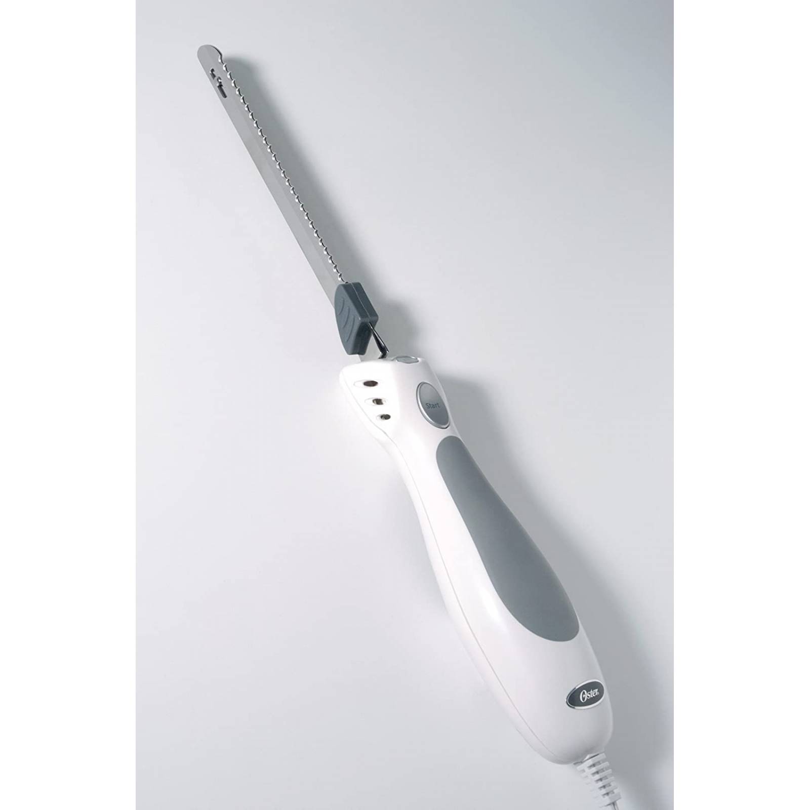 Cuchillo Eléctrico Oster con Estuche 28030NP