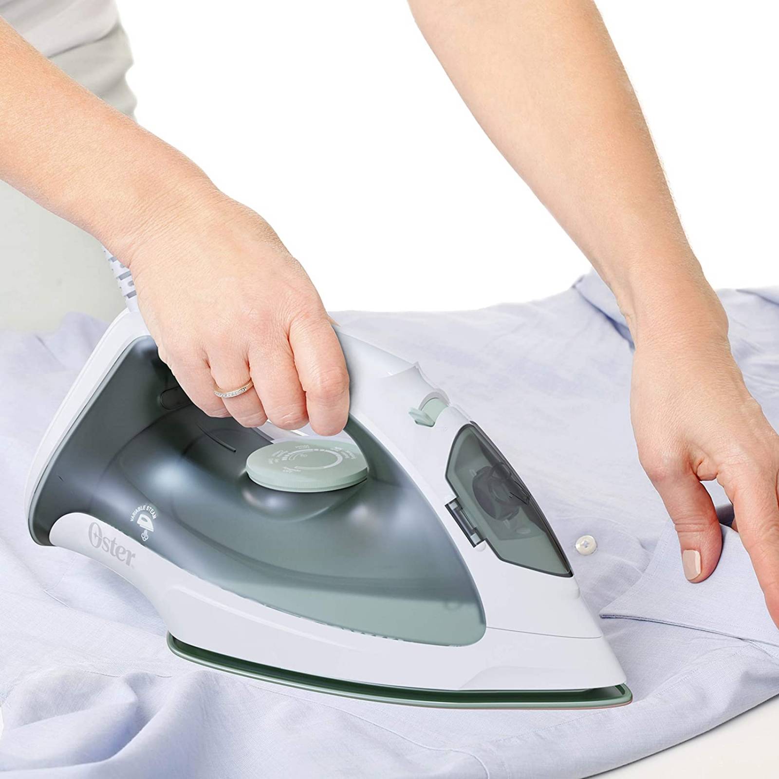 Plancha de Vapor Oster Verde GCSTBS3803VER