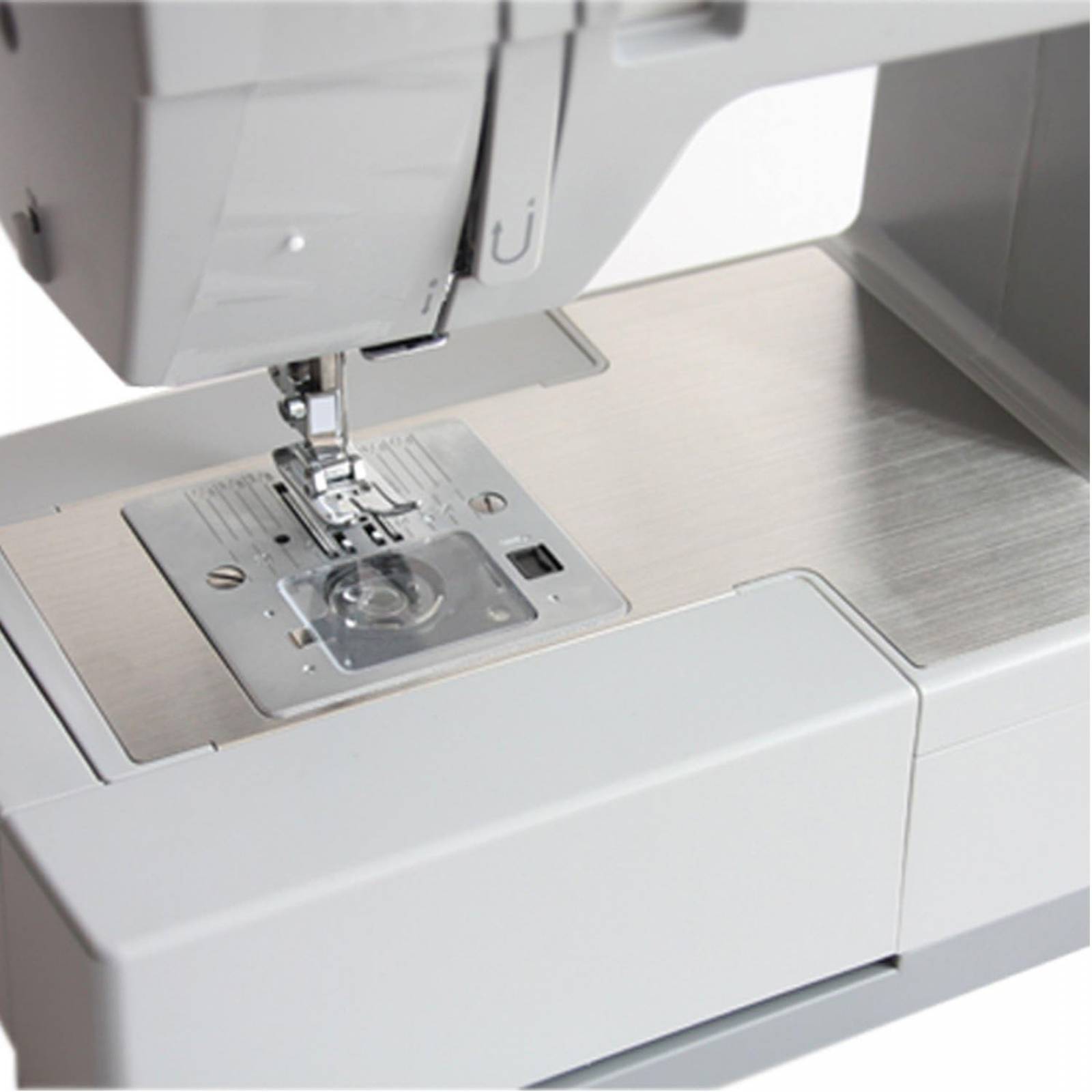 Maquina de Coser Singer Facilita Pro 4423 23 Puntadas