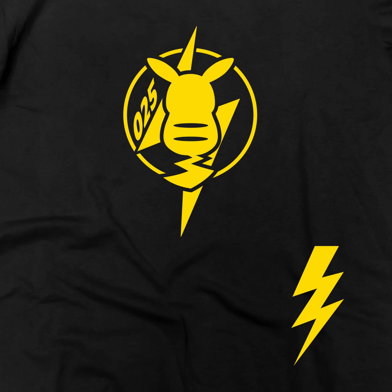 Playera para Hombre de Pokémon, Pikachu 025, Negro, Talla CH