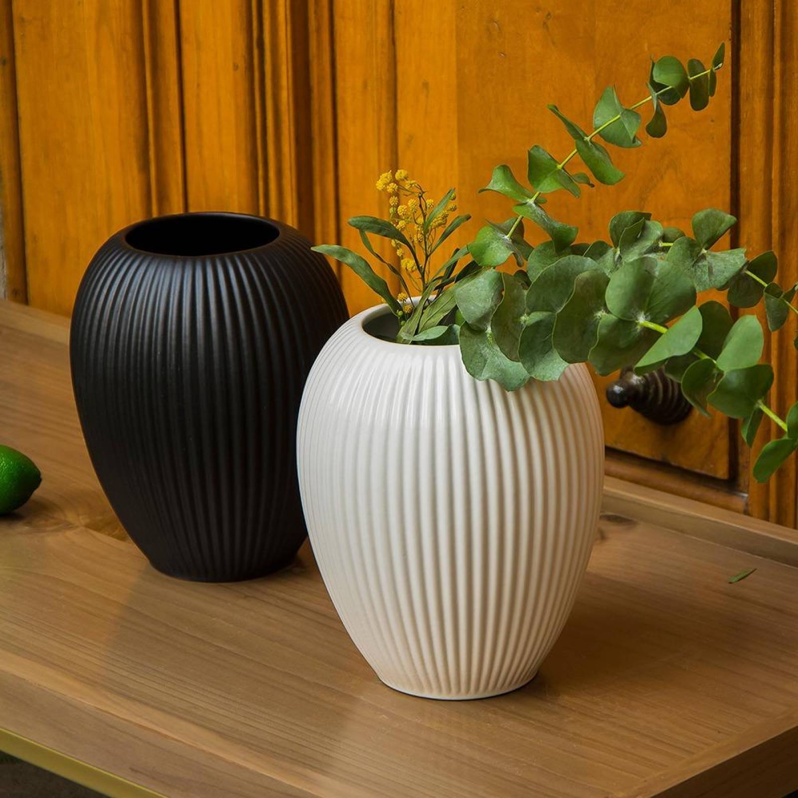 Florero Decorativo Love & Lemons Líneas Mate Djf-3006bk Negro