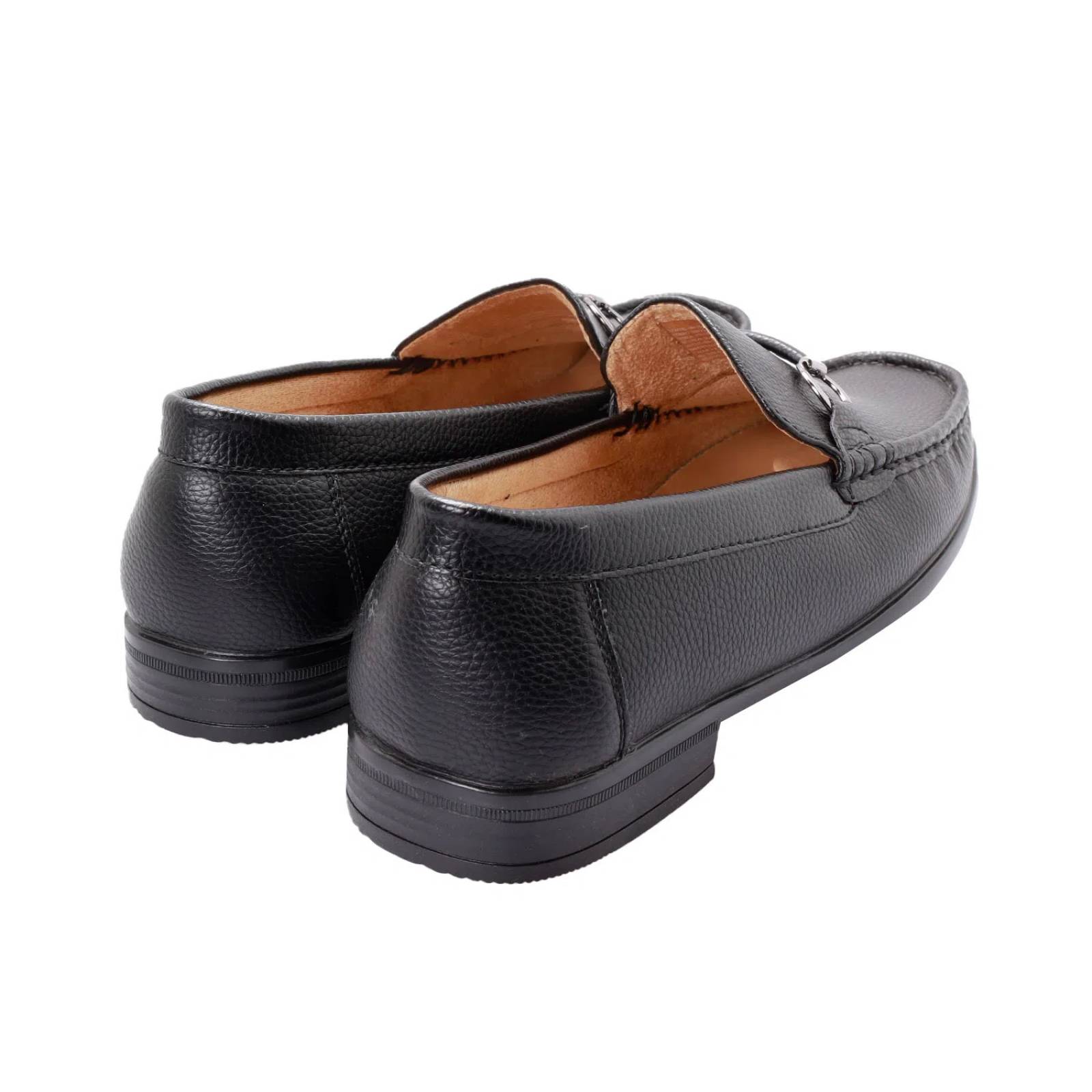 Mocasines color negro mate para hombre con detalles metálicos Dorothy Gaynor D14590064501
