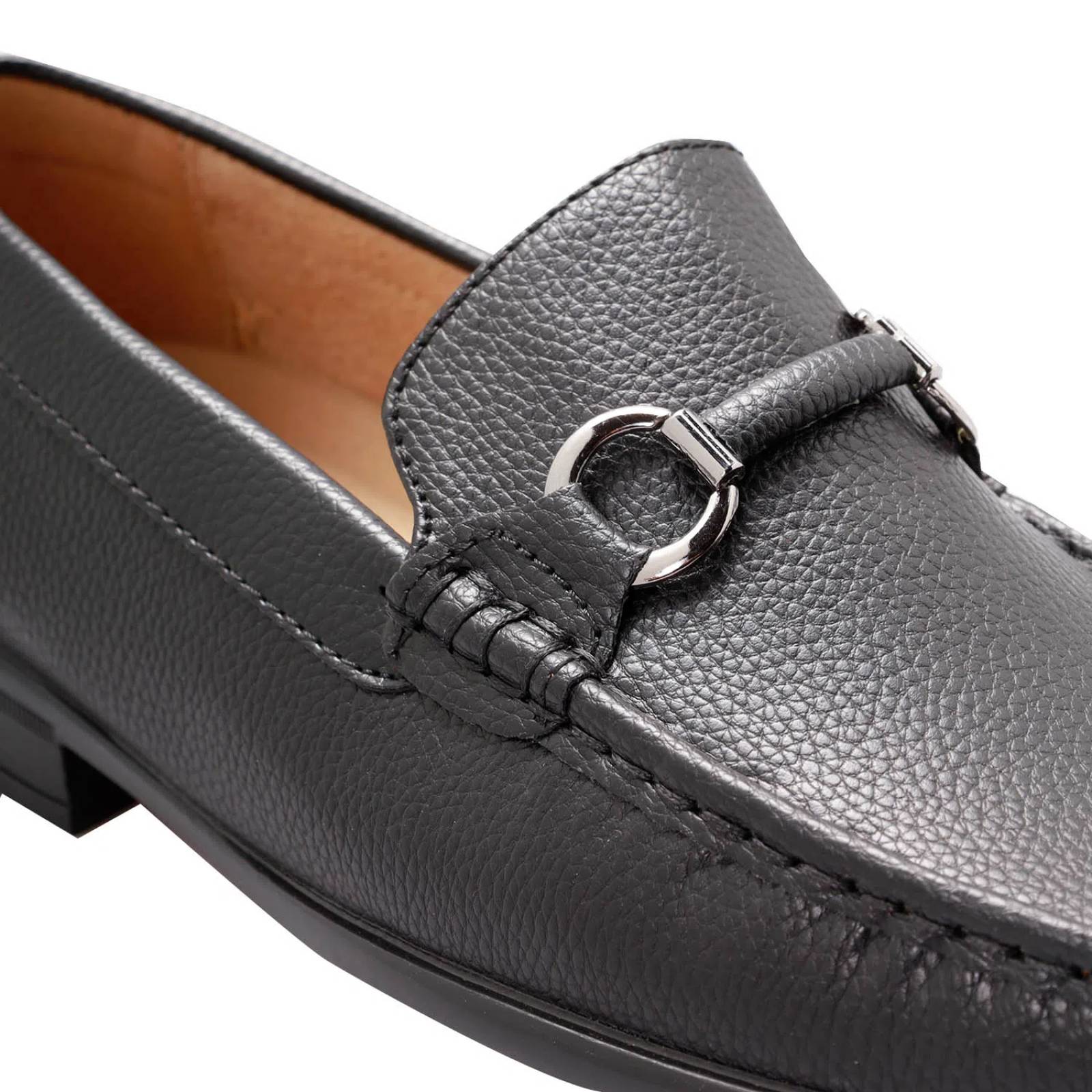 Mocasines color negro mate para hombre con detalles metálicos Dorothy Gaynor D14590064501
