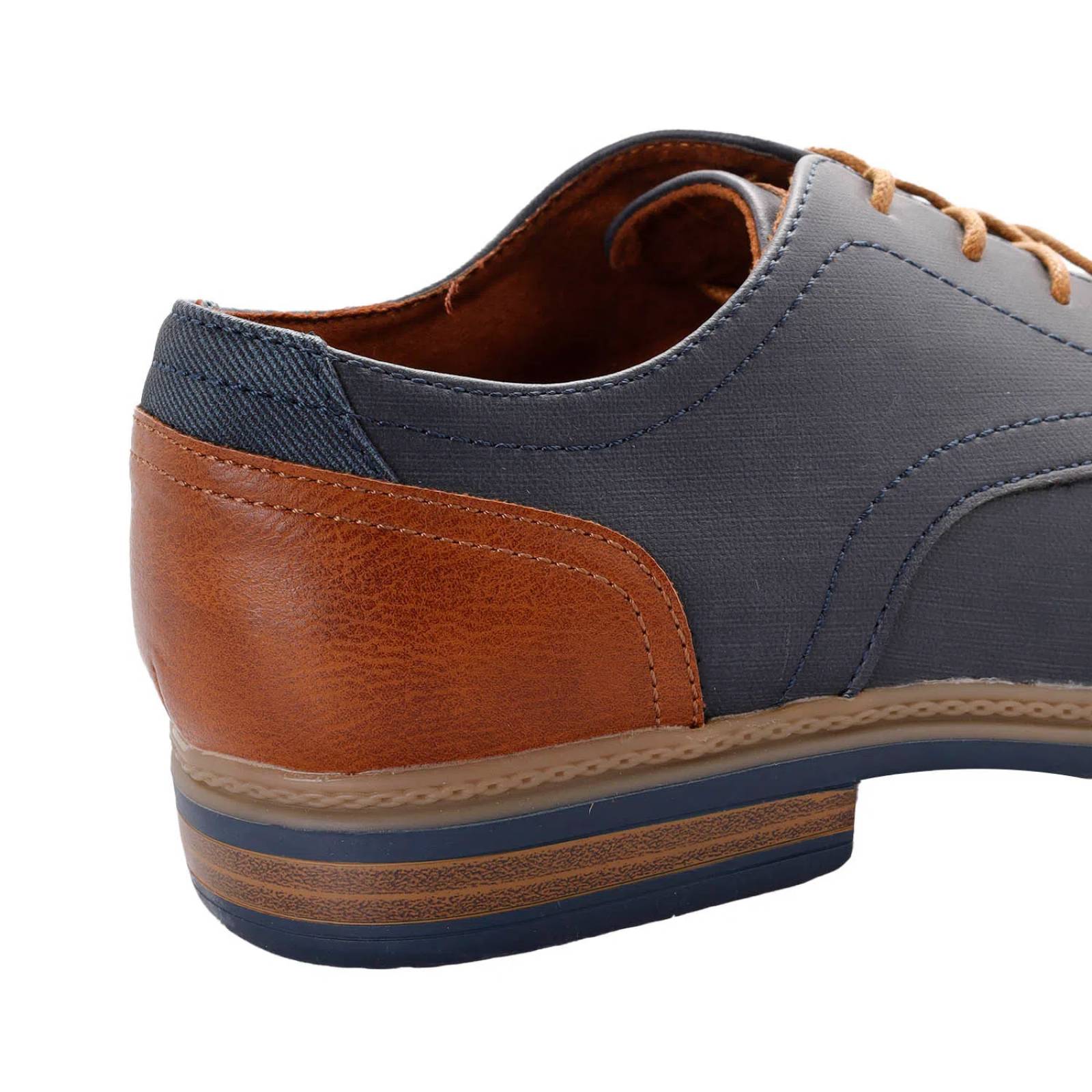 Zapatos Kristof color azul marino con detalle café en talón D12220210523