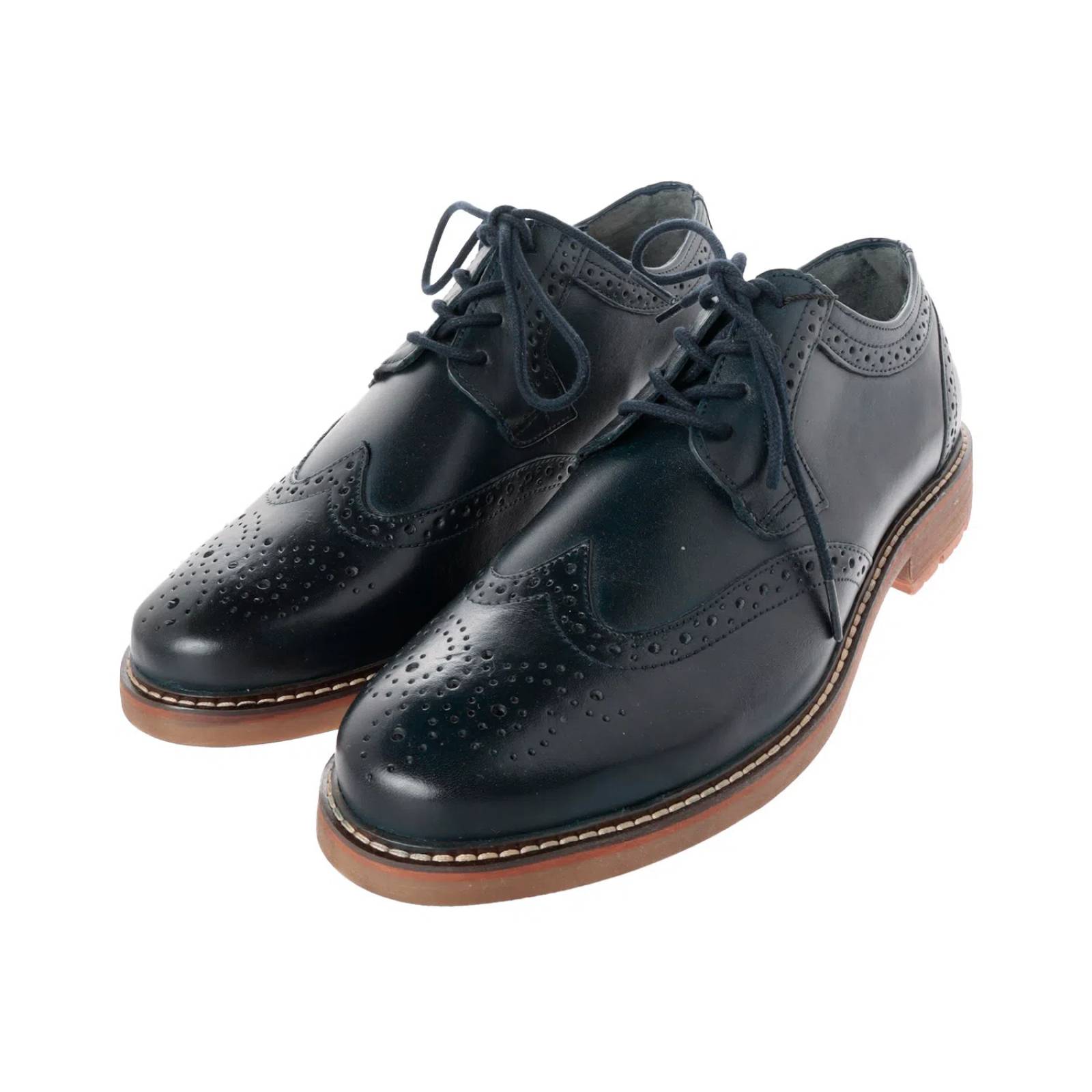 Zapatos Axel color azul marino con detalle perforado