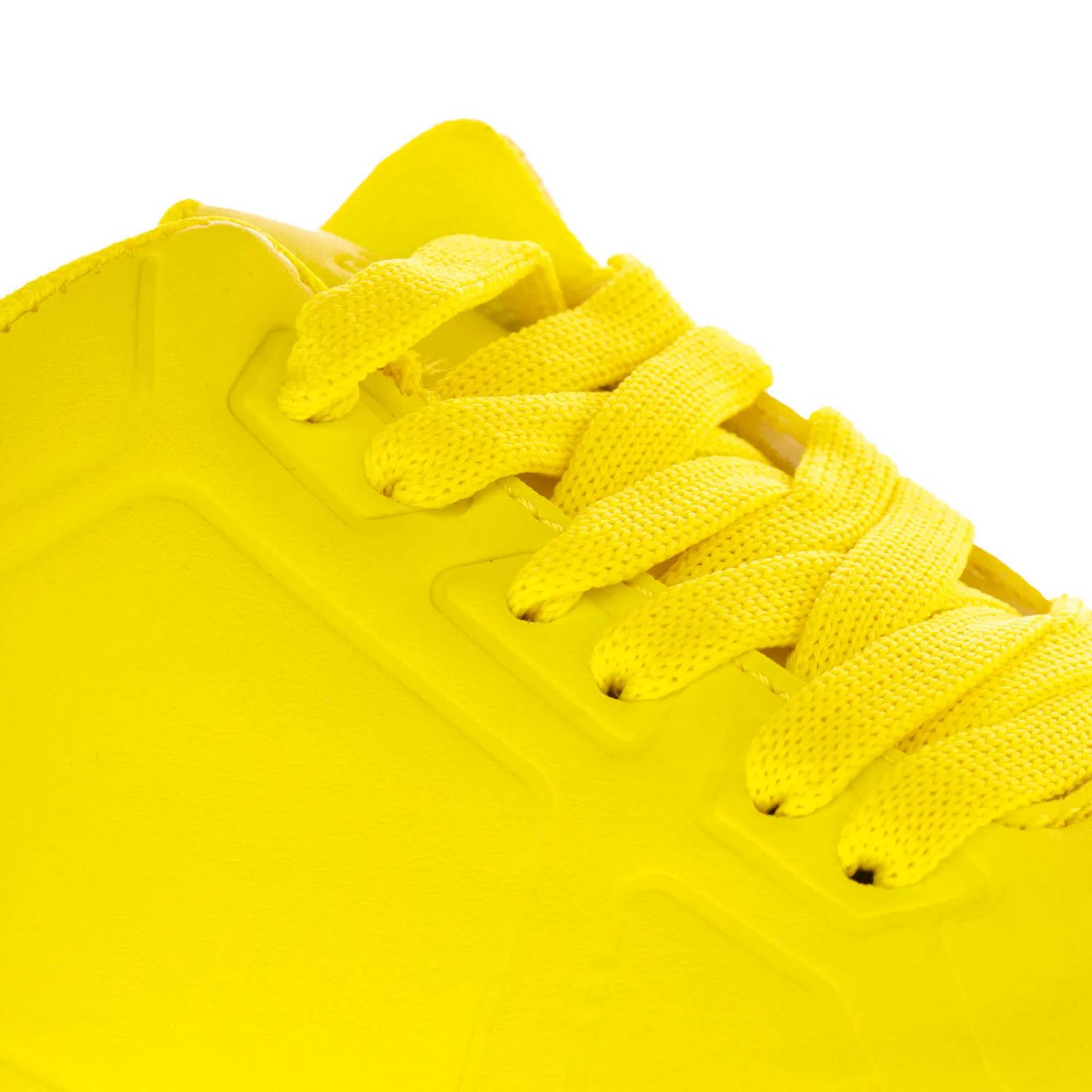 Tenis Rosalía color amarillo neón con burbuja de impacto
