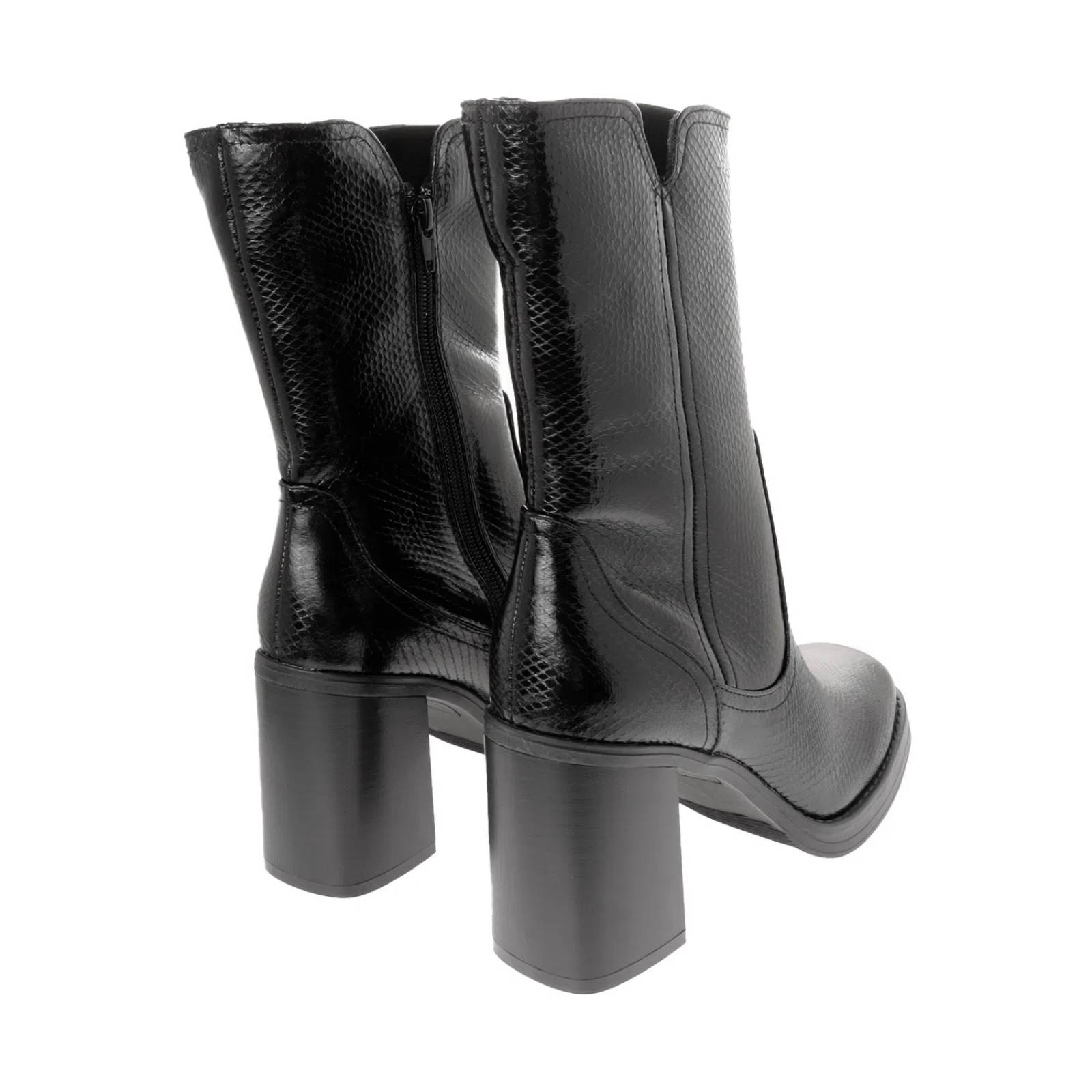 Botas Catherine color negro con textura snake