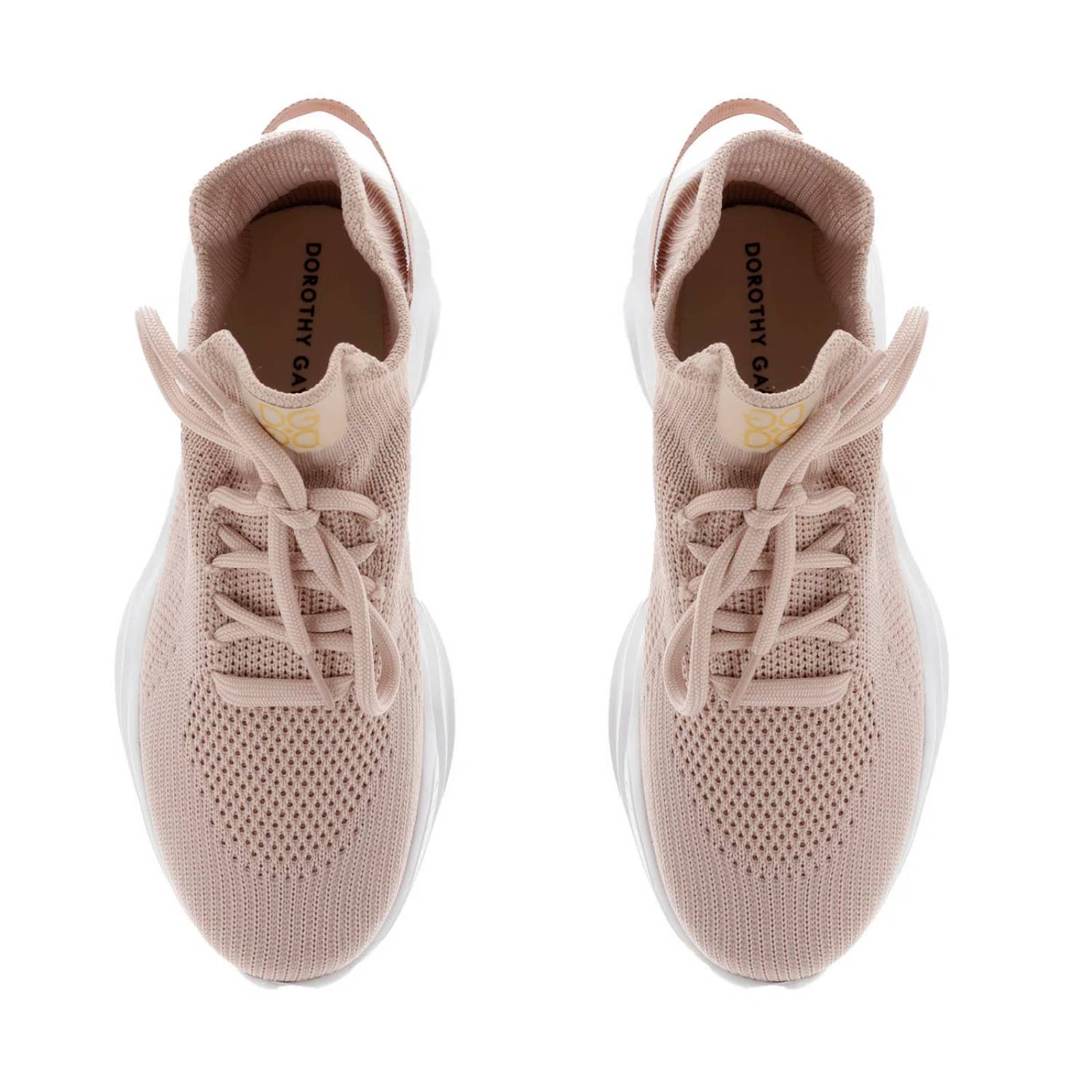 Tenis Aitana color palo de rosa con agujetas y textura de bordado