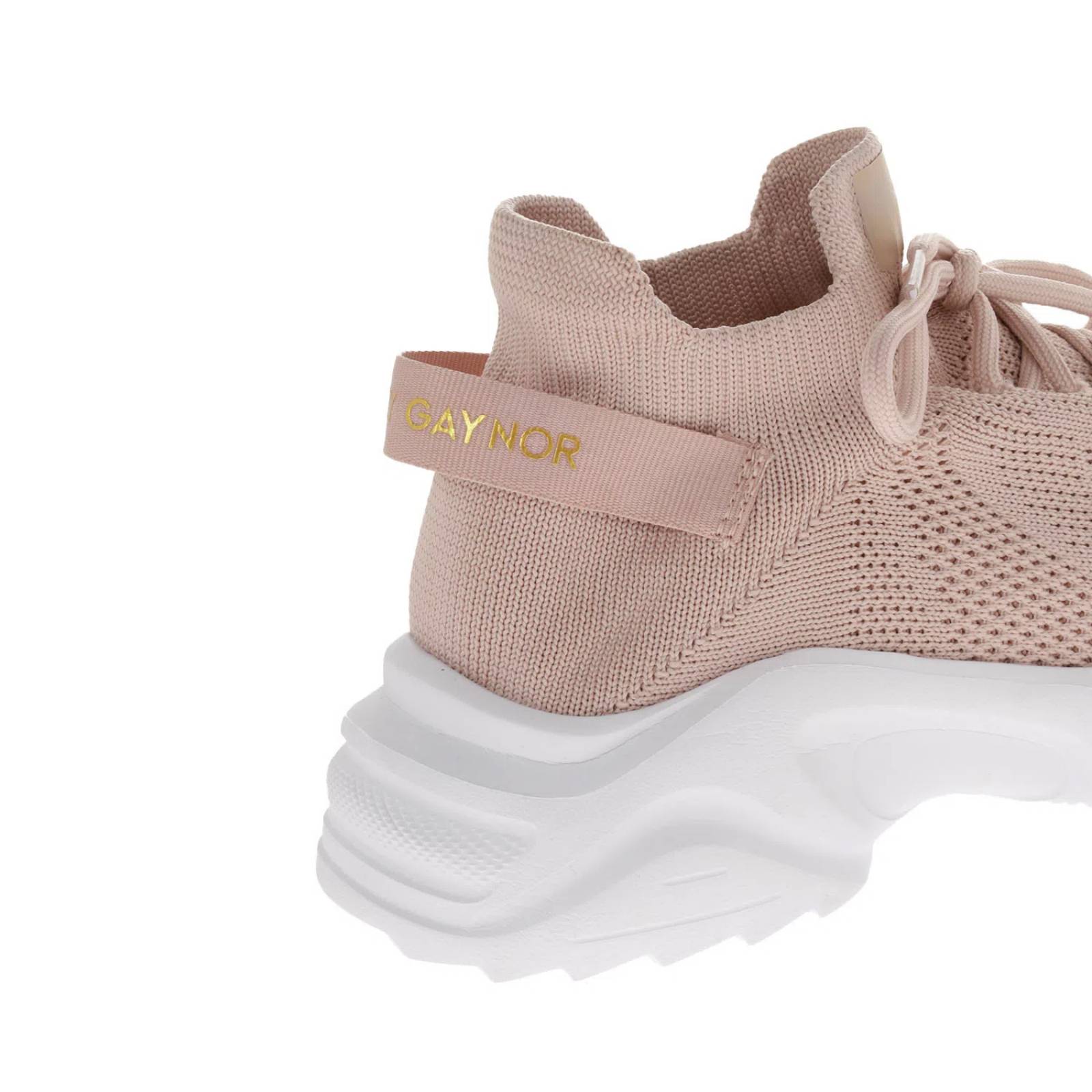 Tenis Aitana color palo de rosa con agujetas y textura de bordado