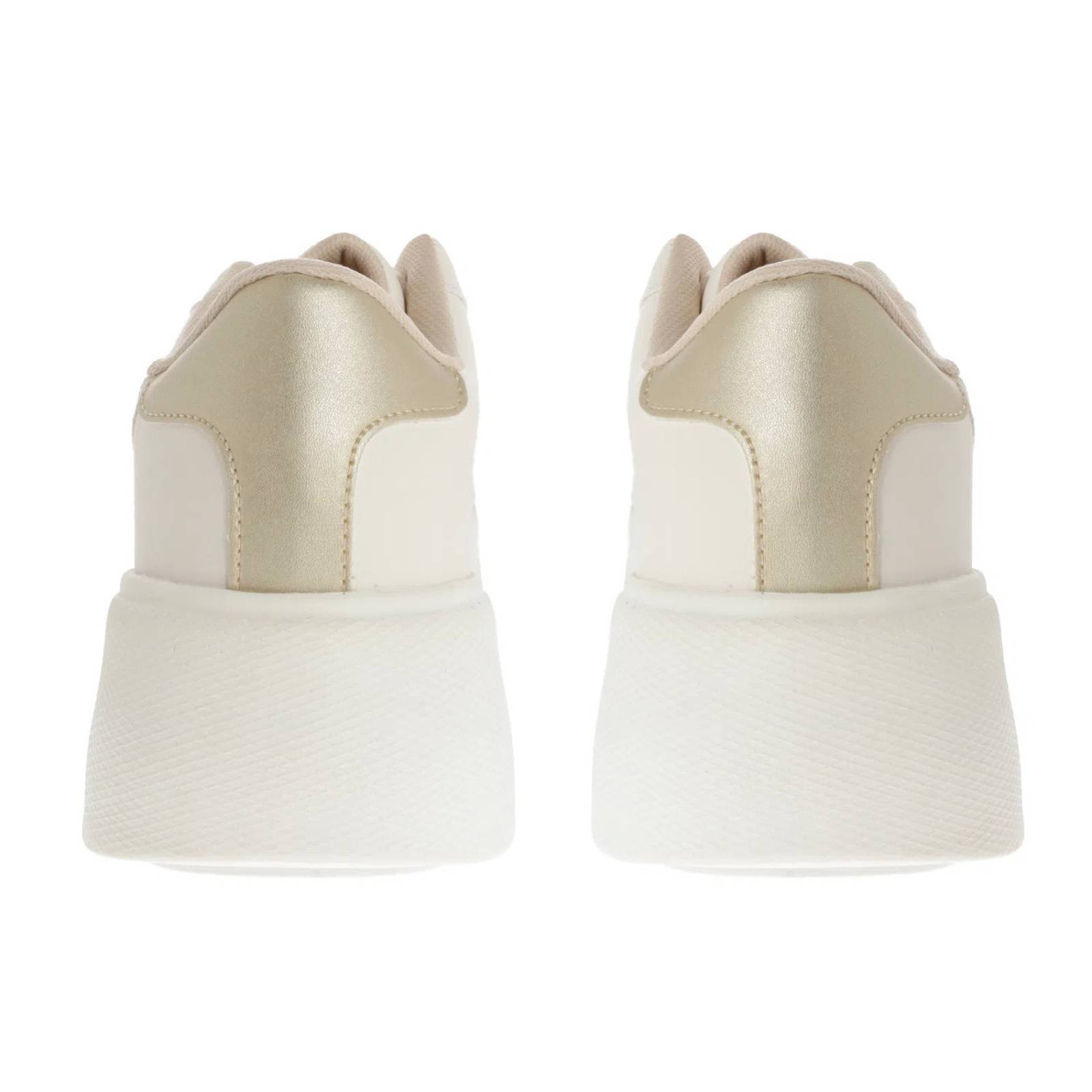 Tenis Rosalía color latte con detalles dorados y brillos