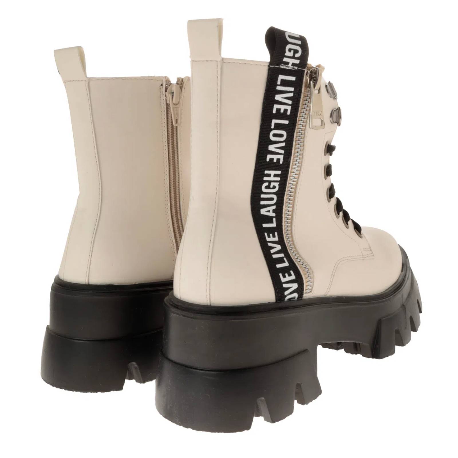 Botín Camila color blanco con listón lateral con letras