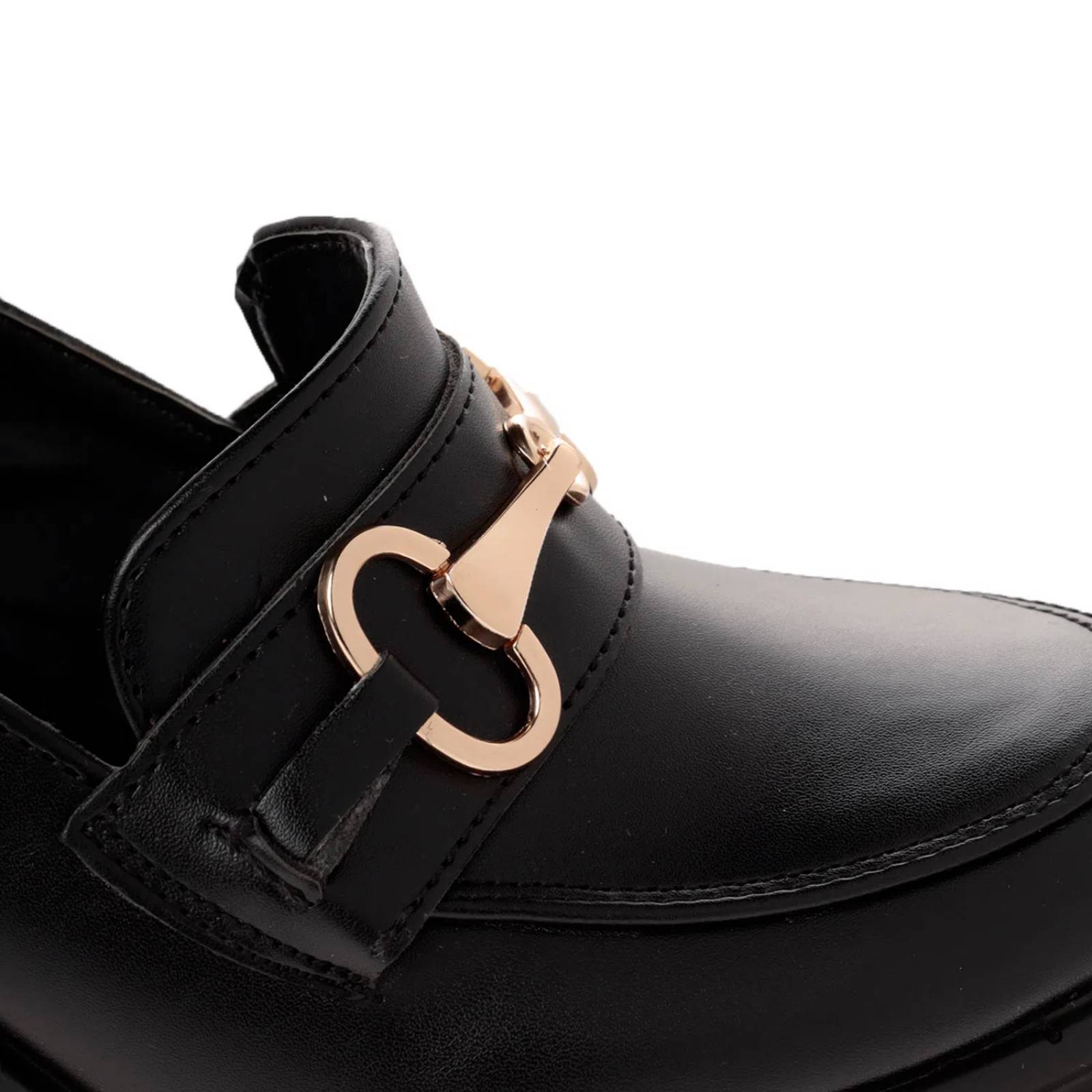 Mocasín Becky color negro con doble plataforma