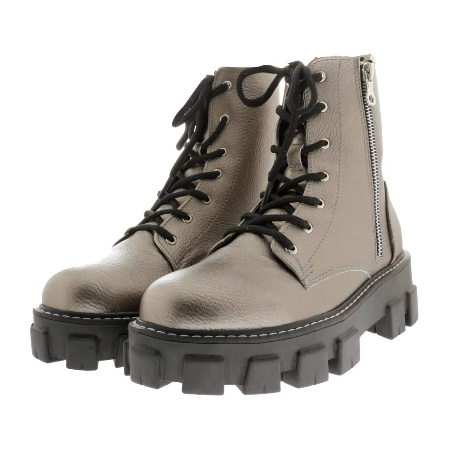 Botín Camila color inox textura brillosa