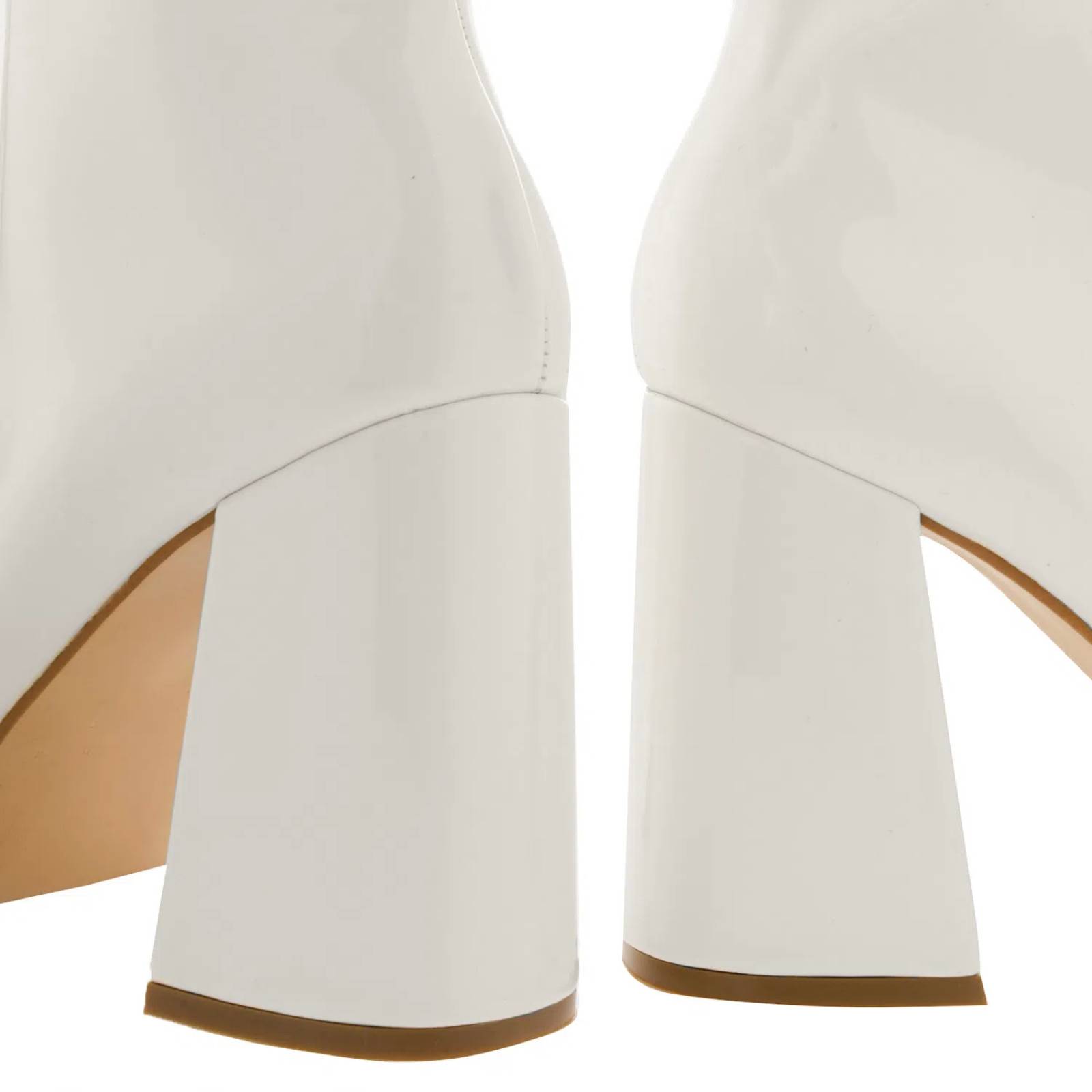 Botín Ivonne Color Latte D00960618631