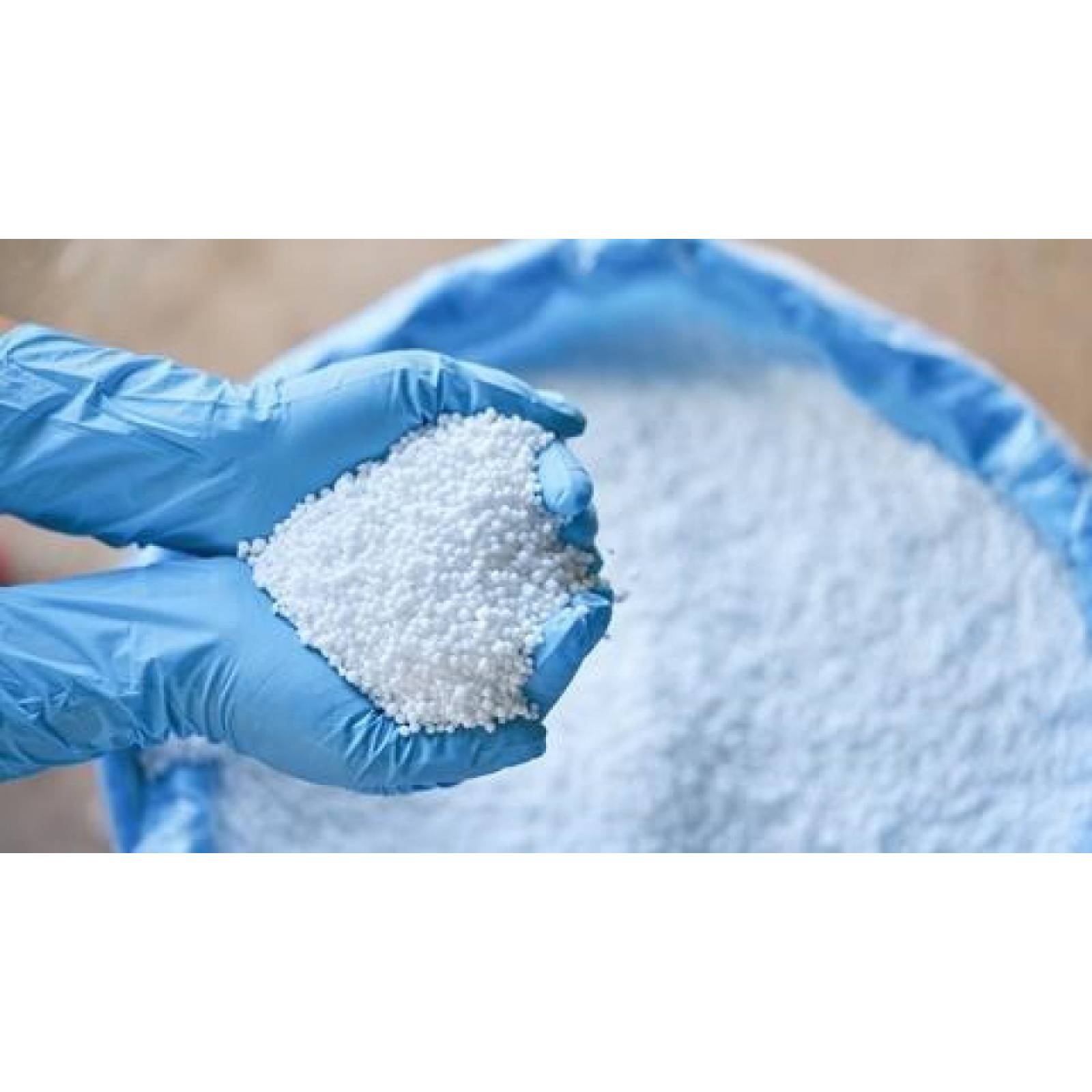 Urea. Fertilizante para pasto y plantas verdes. Bolsa 2 kg.