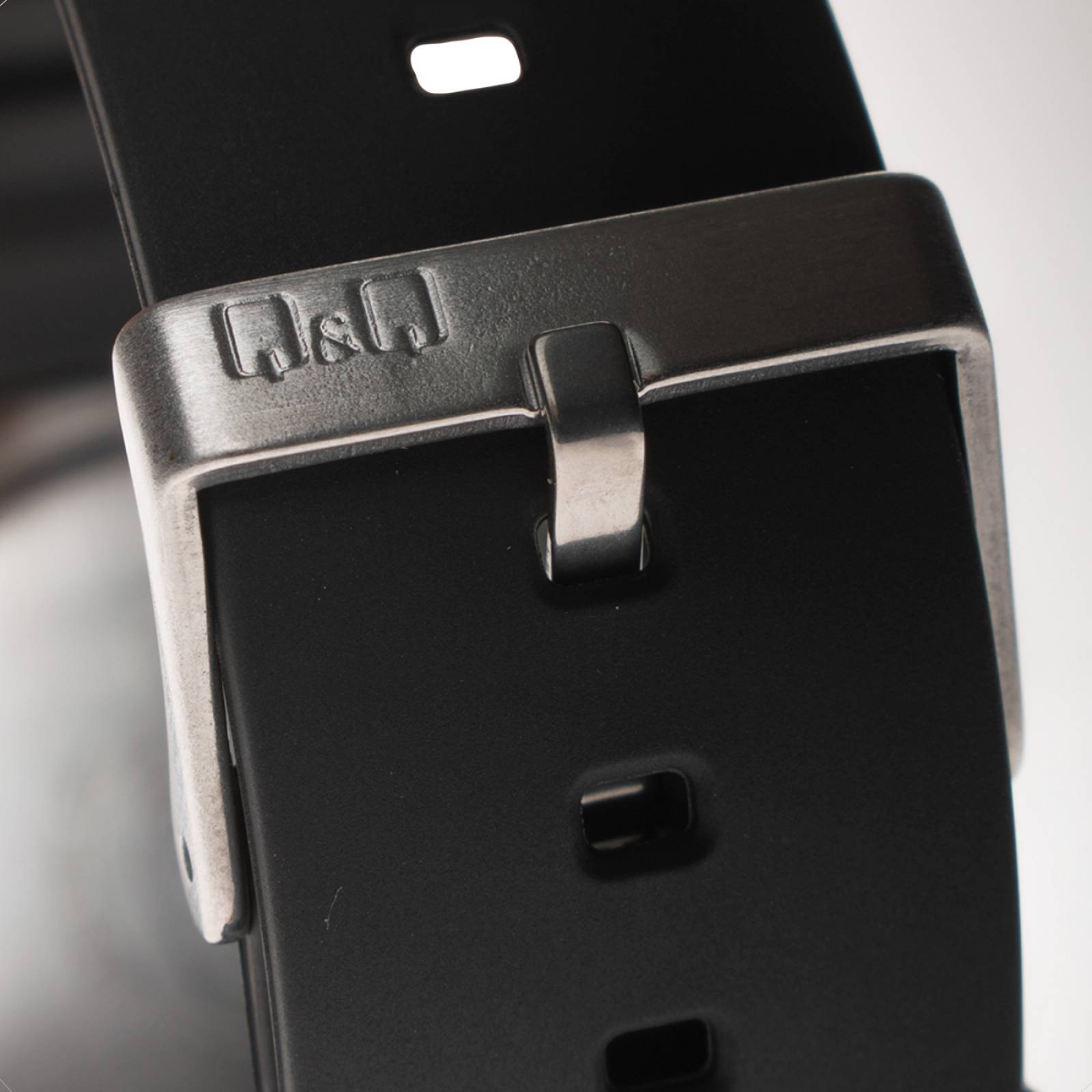 RELOJ Q&Q HOMBRE NEGRO V02A-004VY