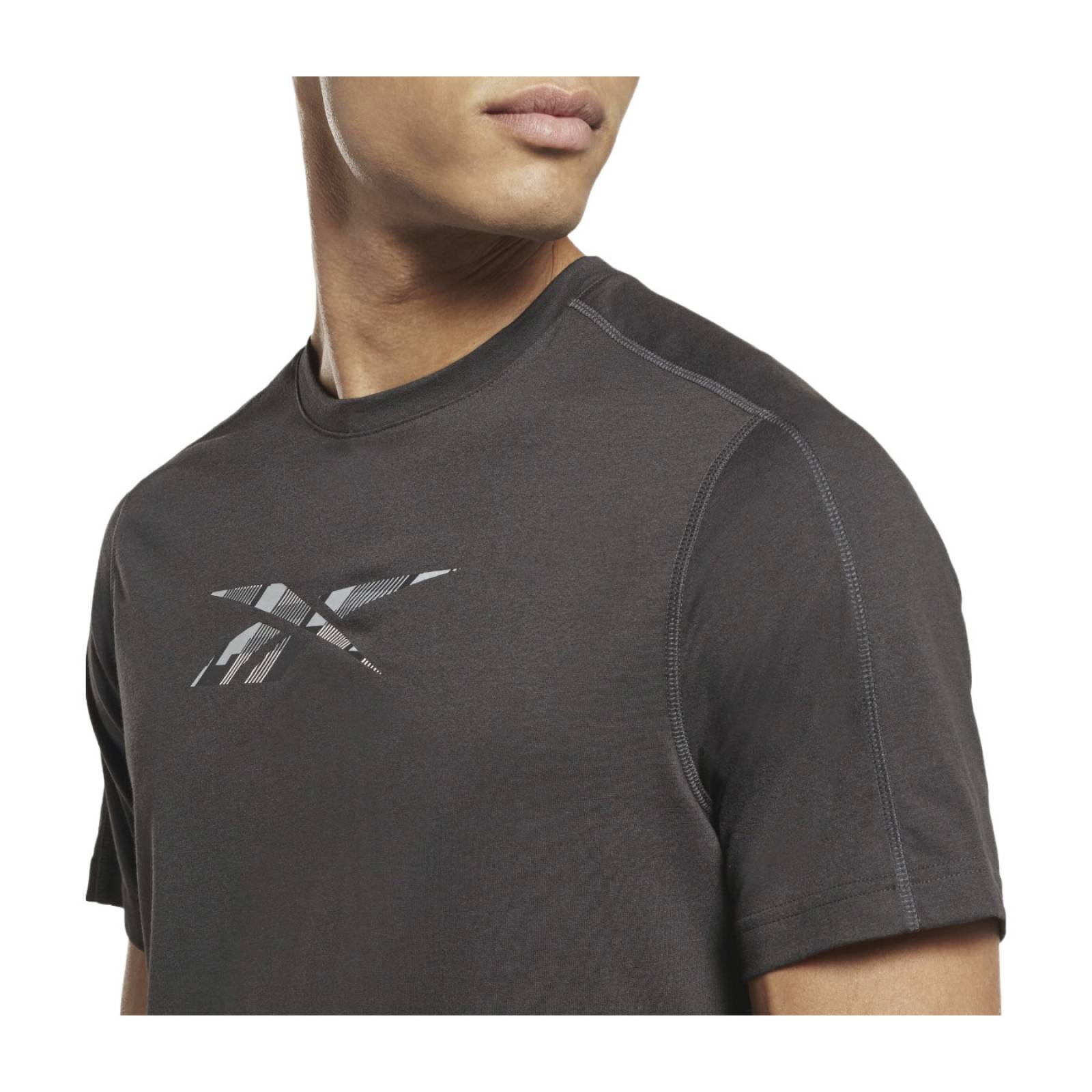 PLAYERA REEBOK HOMBRE NEGRO REEBOK Training Speedwick Graphic HT1706.