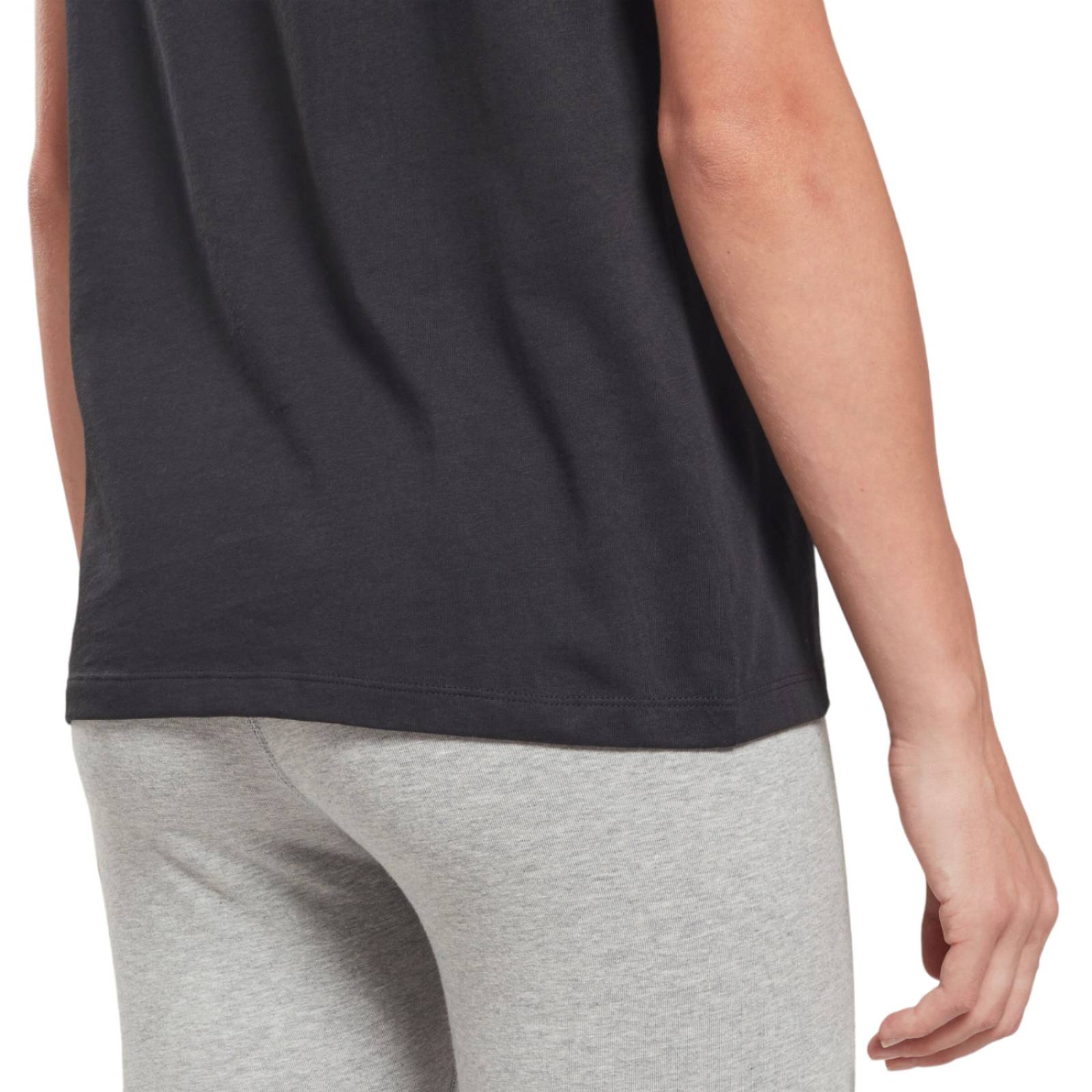 PLAYERA REEBOK MUJER NEGRO REEBOK TE GRAPHIC HT6184.