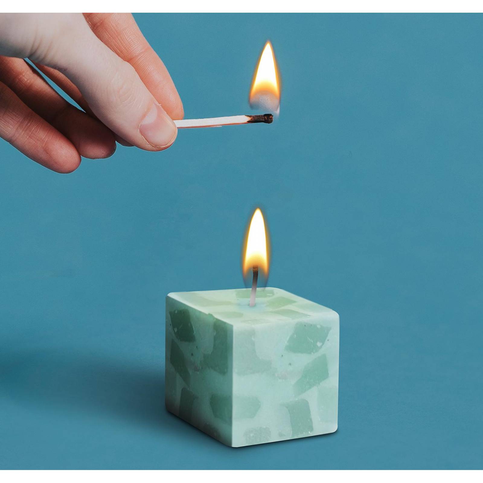 Velas Aromaticas Diseño de Mosaico Cuadradas 6pz de 3x3cm Café.