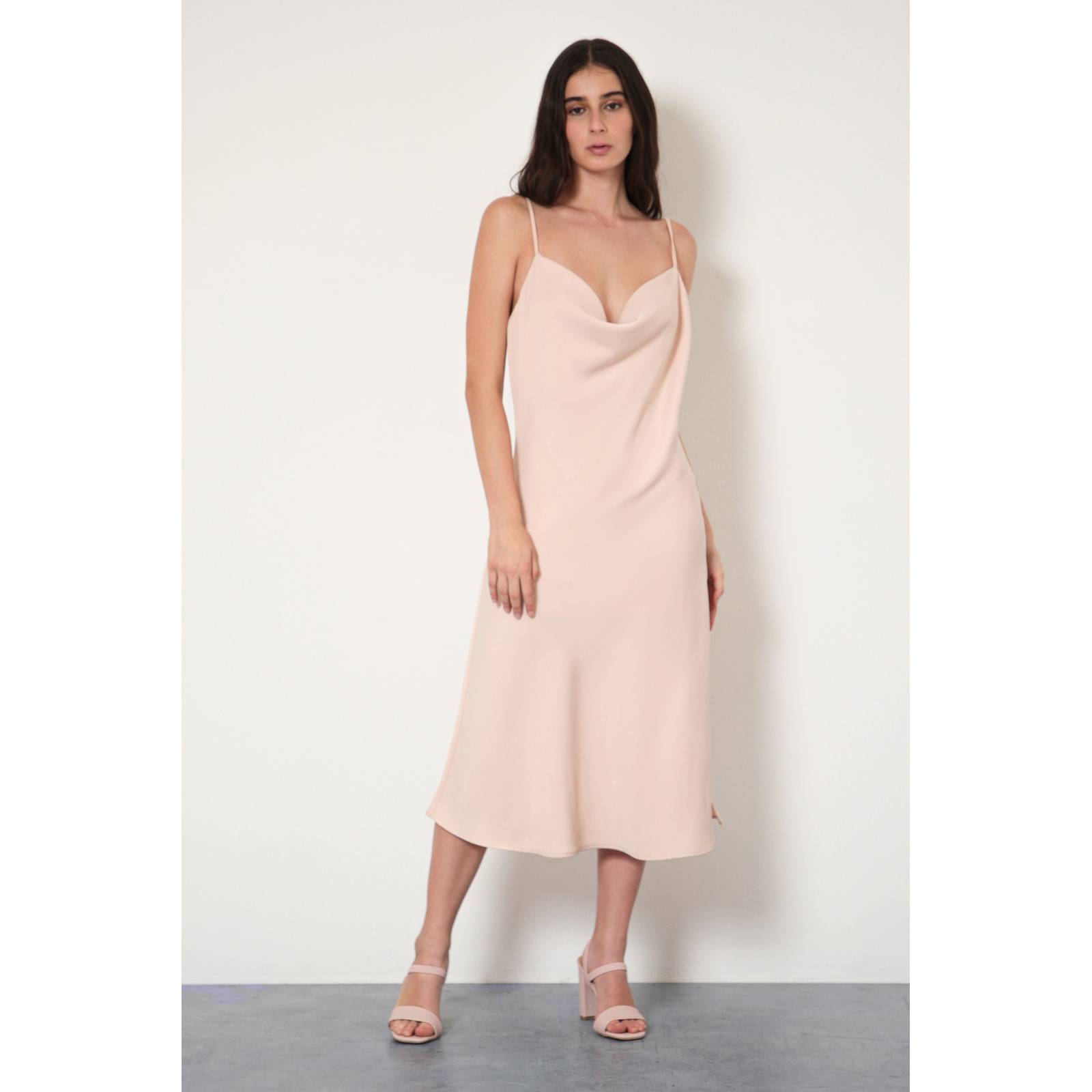 LOB VESTIDO MIDI TIRANTES