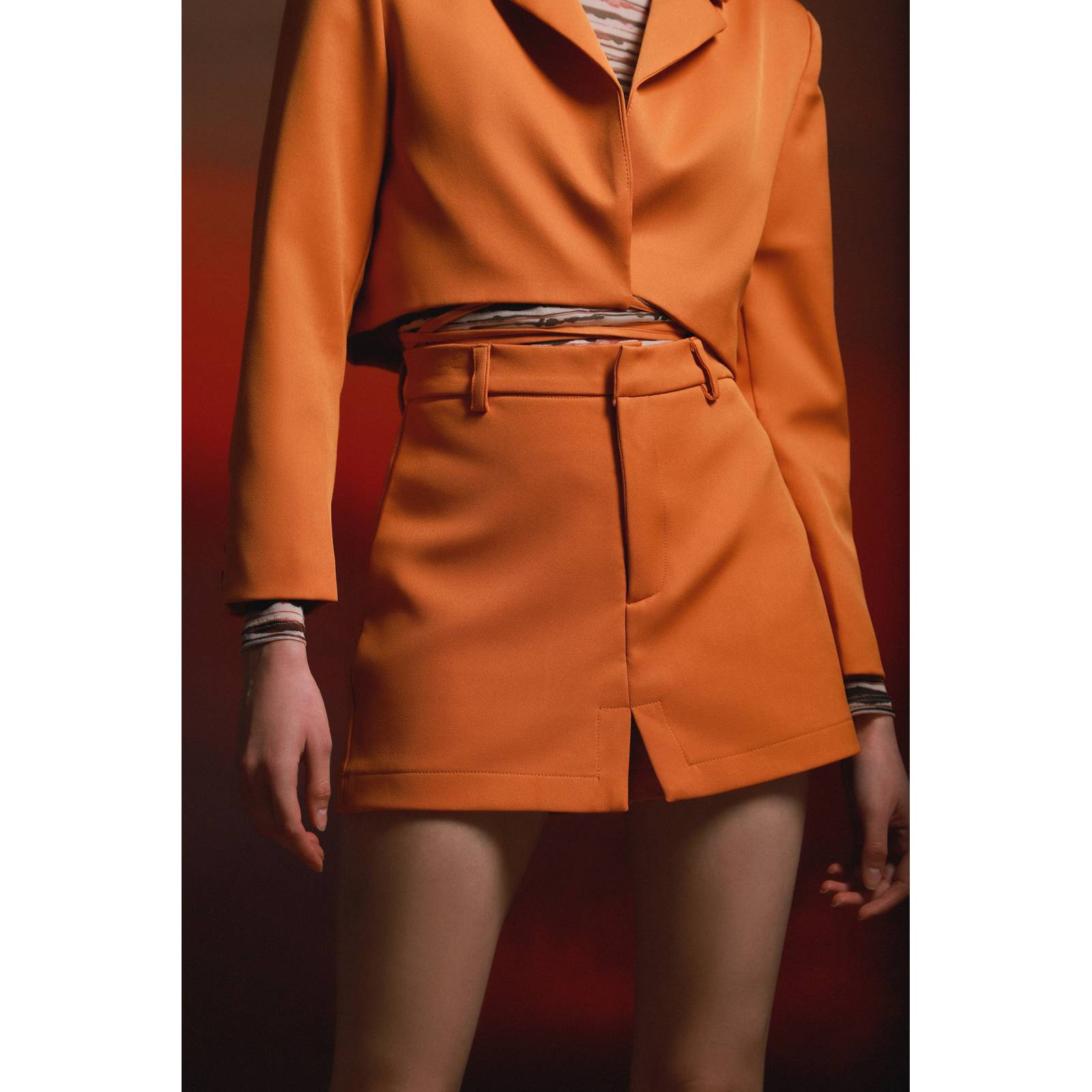 LOB SHORT FALDA TIRO ALTO