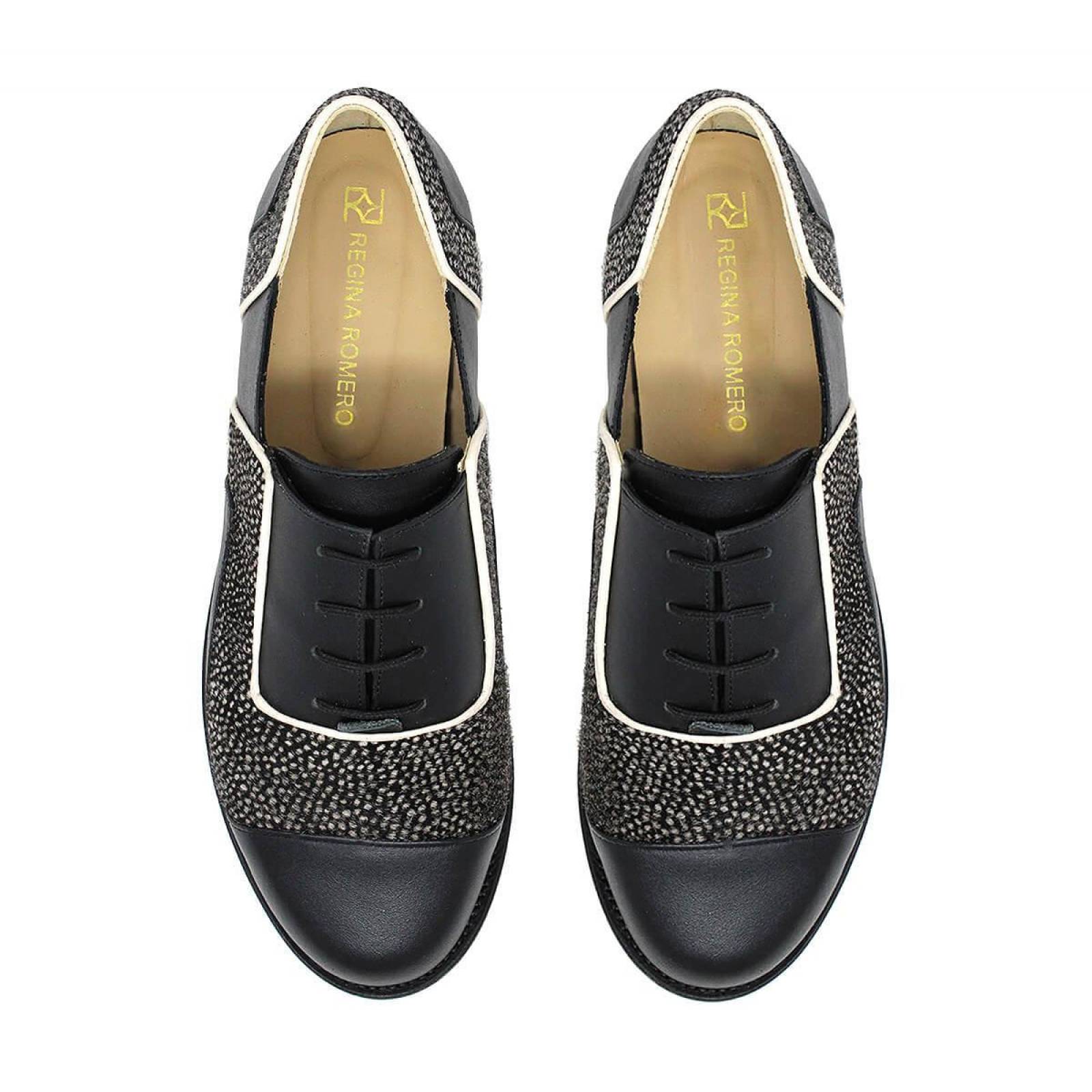 KEYLA - Negro Regina Romero Zapato Bostoniano de Piso para Dama en Piel 