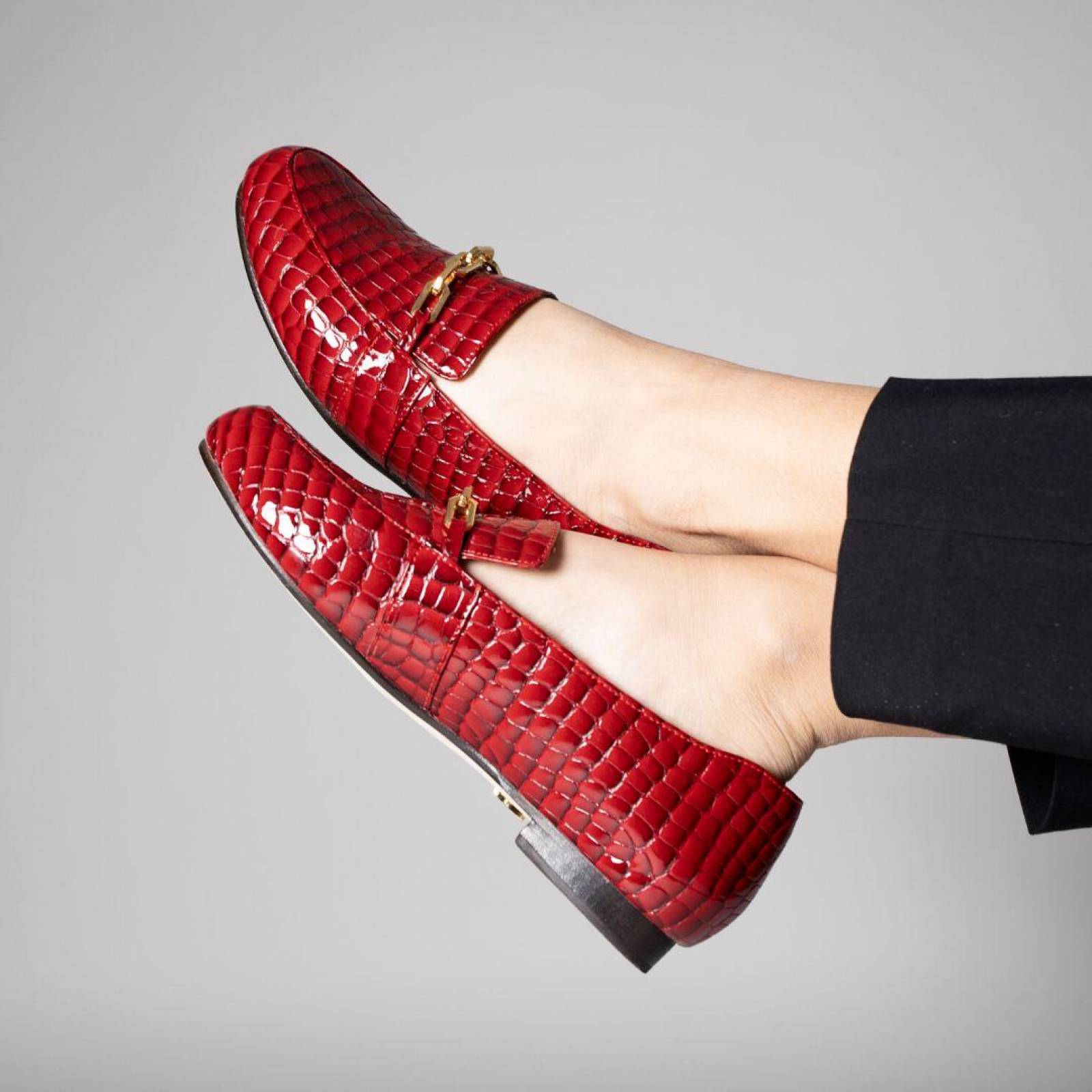 RUBY - Charol Rojo Regina Romero Zapato Mocasin de Piso para Dama en Piel 