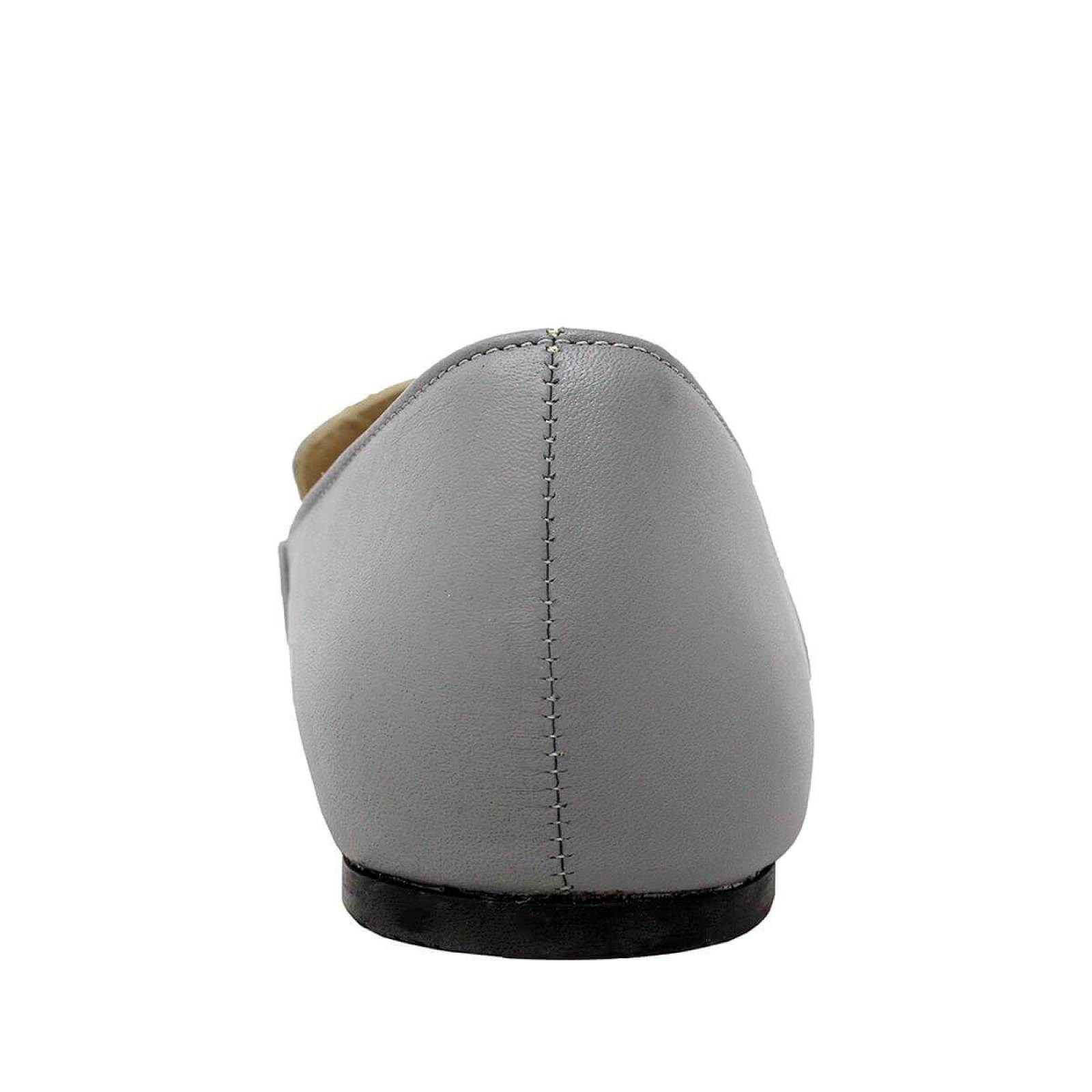 LUA - Gris Regina Romero Zapato Mocasin de Piso para Dama en Piel 