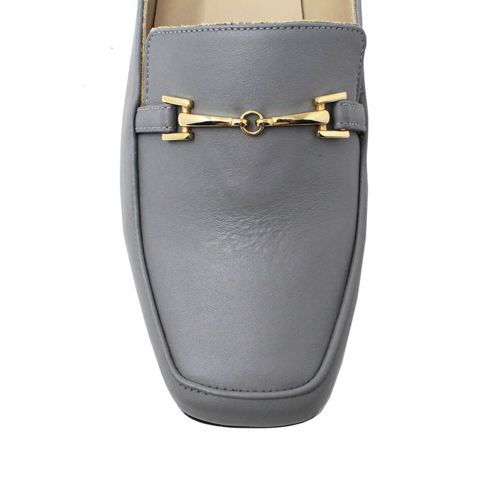 LUA - Gris Regina Romero Zapato Mocasin de Piso para Dama en Piel 