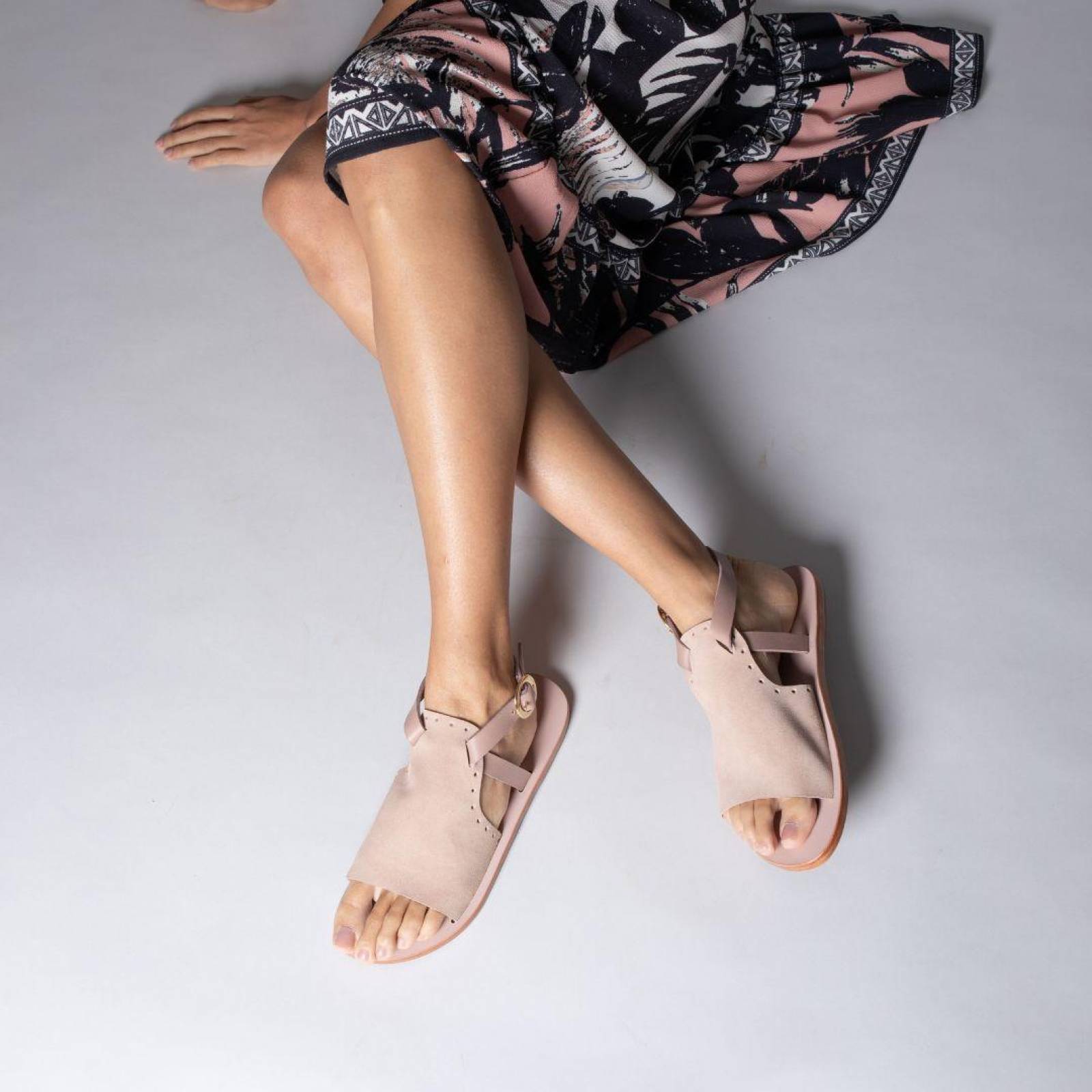 MACARENA - Gamuza Rosa Regina Romero Resort Zapato Sandalia de Piso para Dama en Piel 