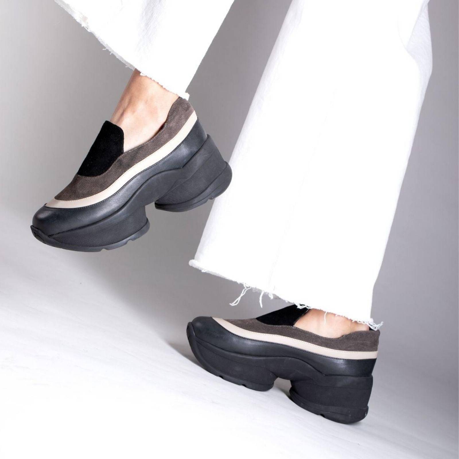 ALICE 75 - Negro y Chai Regina Romero Zapato Tenis Urbano Sport para Dama en Piel