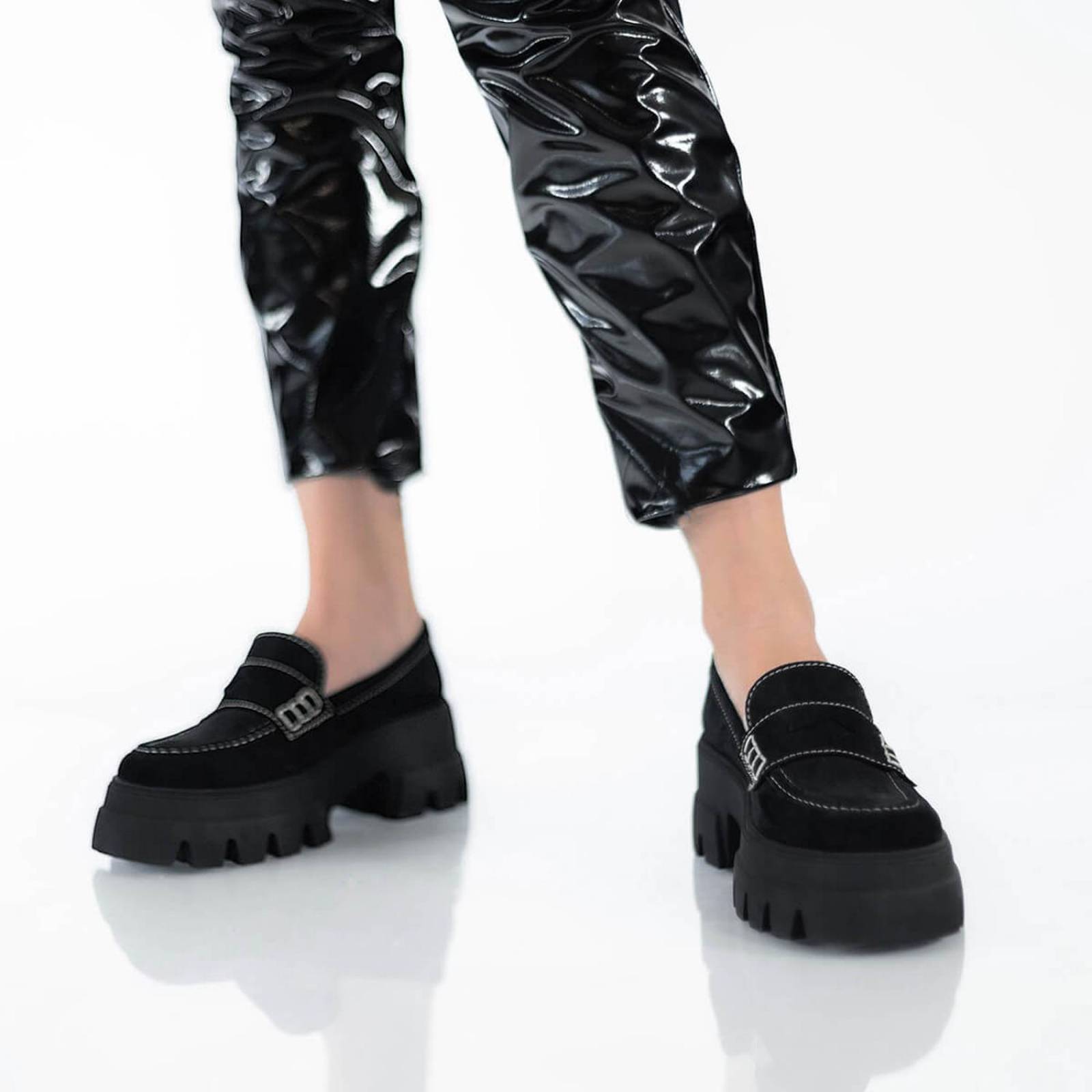 LOVE 65 - Ante Negro Regina Romero Zapato Tenis Urbano Sport Para Dama en Piel 