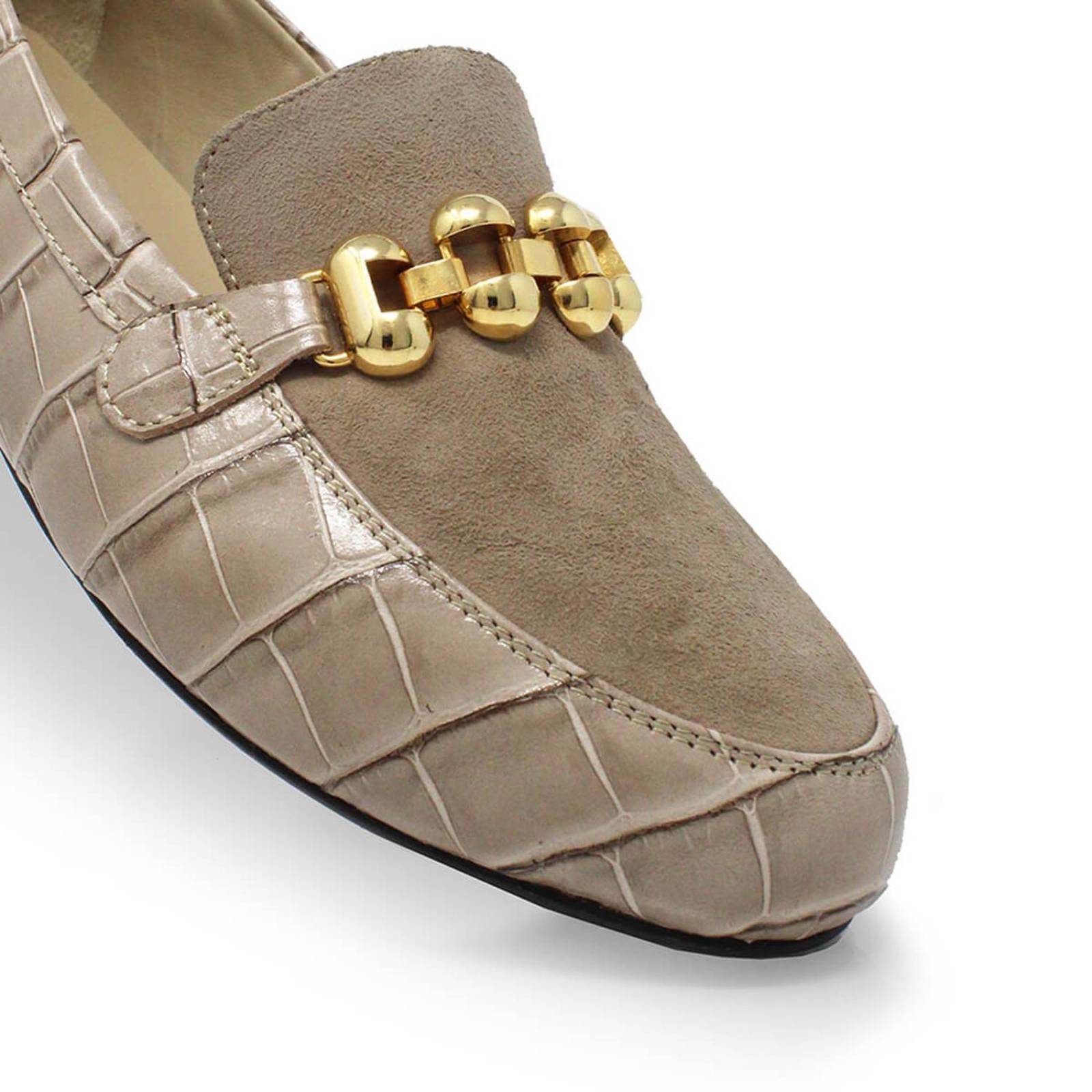 CORINA - Taupe Regina Romero Zapato Mocasin de Piso Para Dama en Piel 